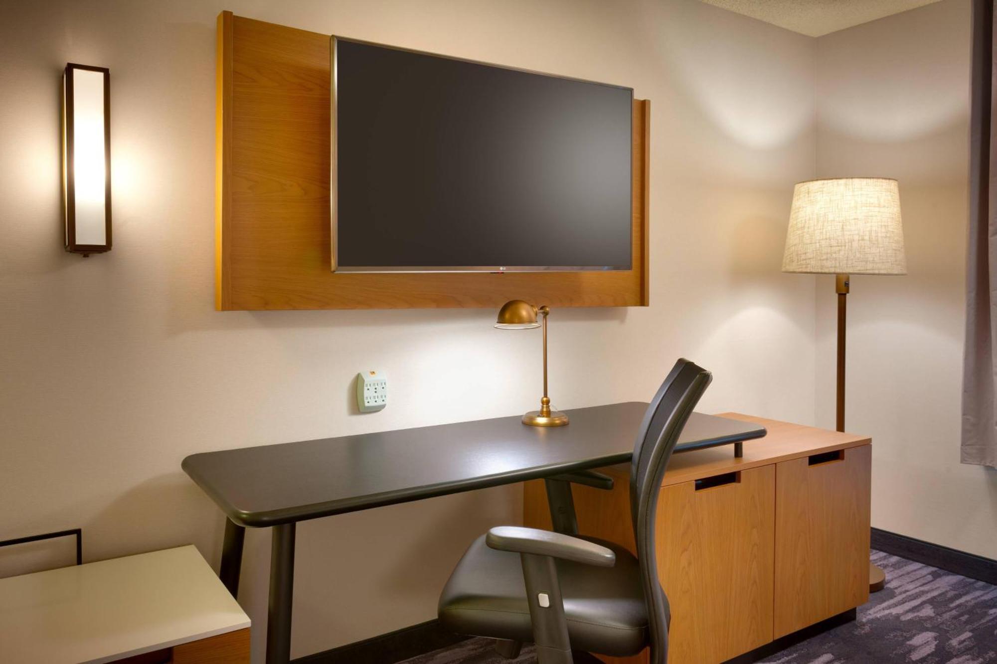 Suite Queen with Two Queen Beds - Accessible/Non-Smoking,1646358797:JPEG