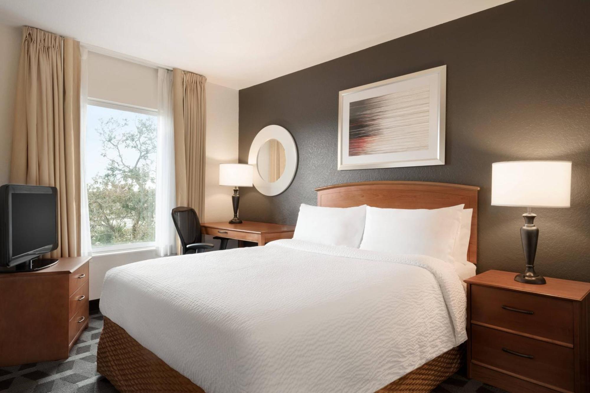 Two-Bedroom Suite,1634409770:JPEG