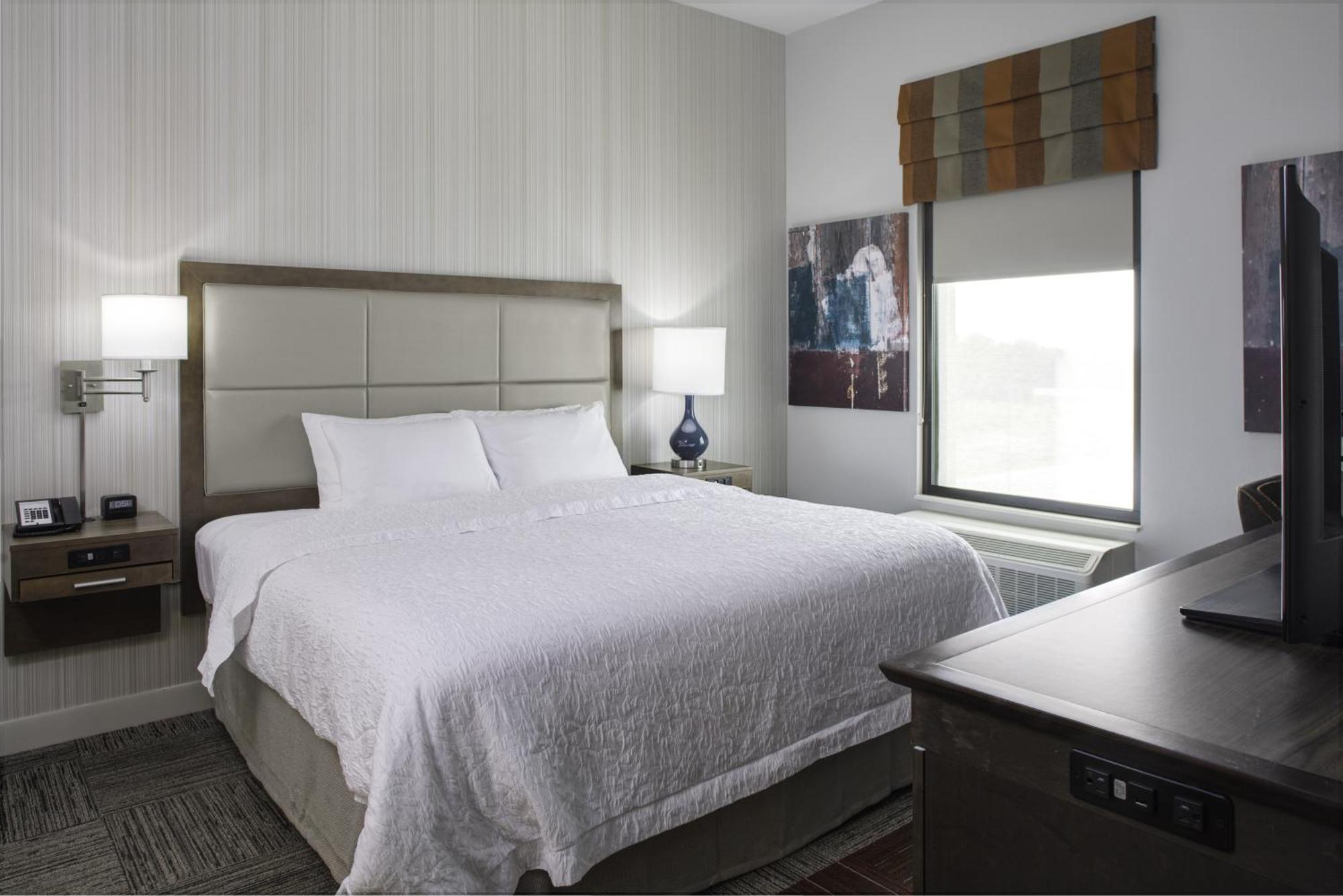 King Room - Non-Smoking