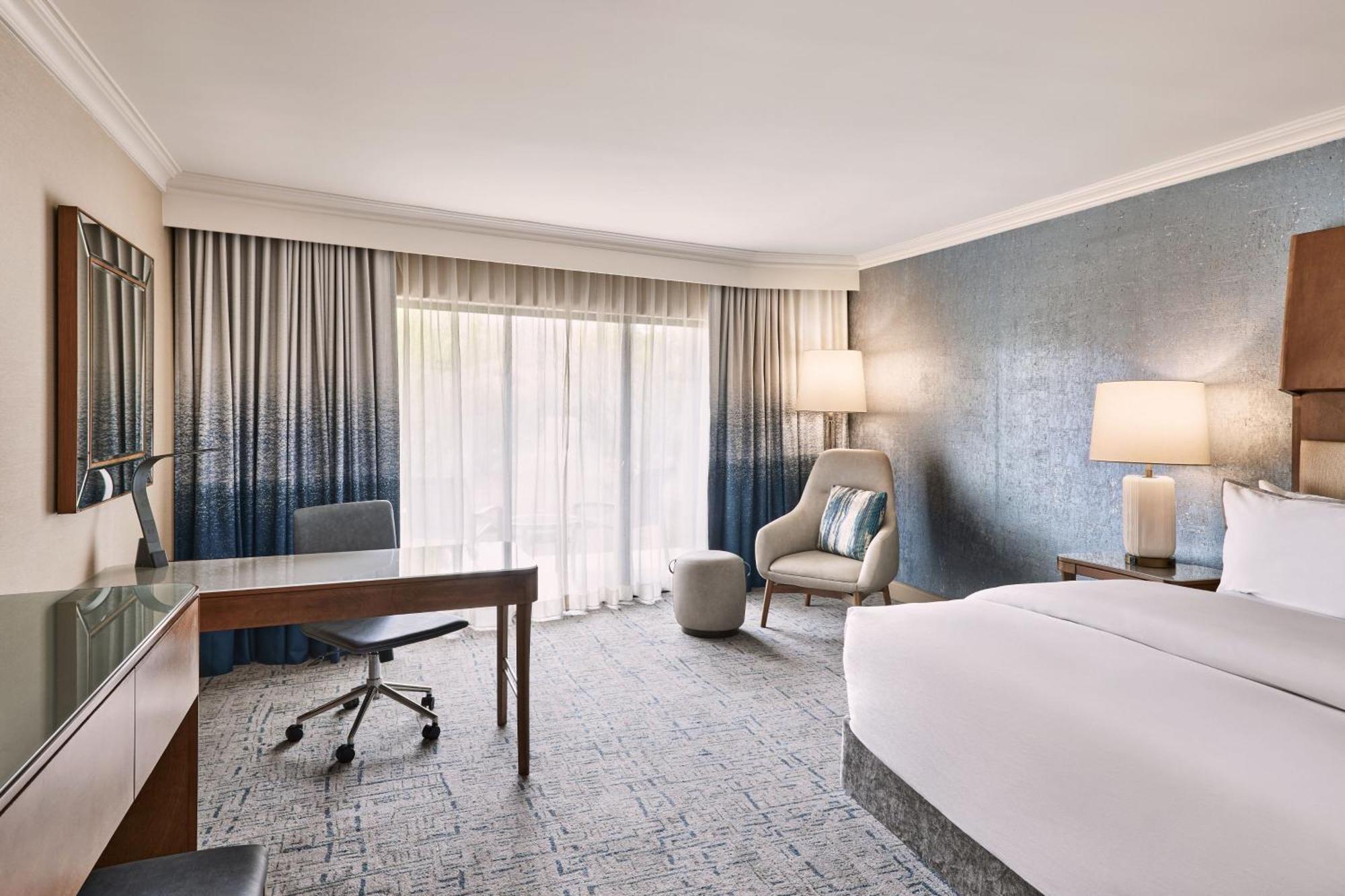Guest room, 1 King, Balcony,1554042427:JPEG