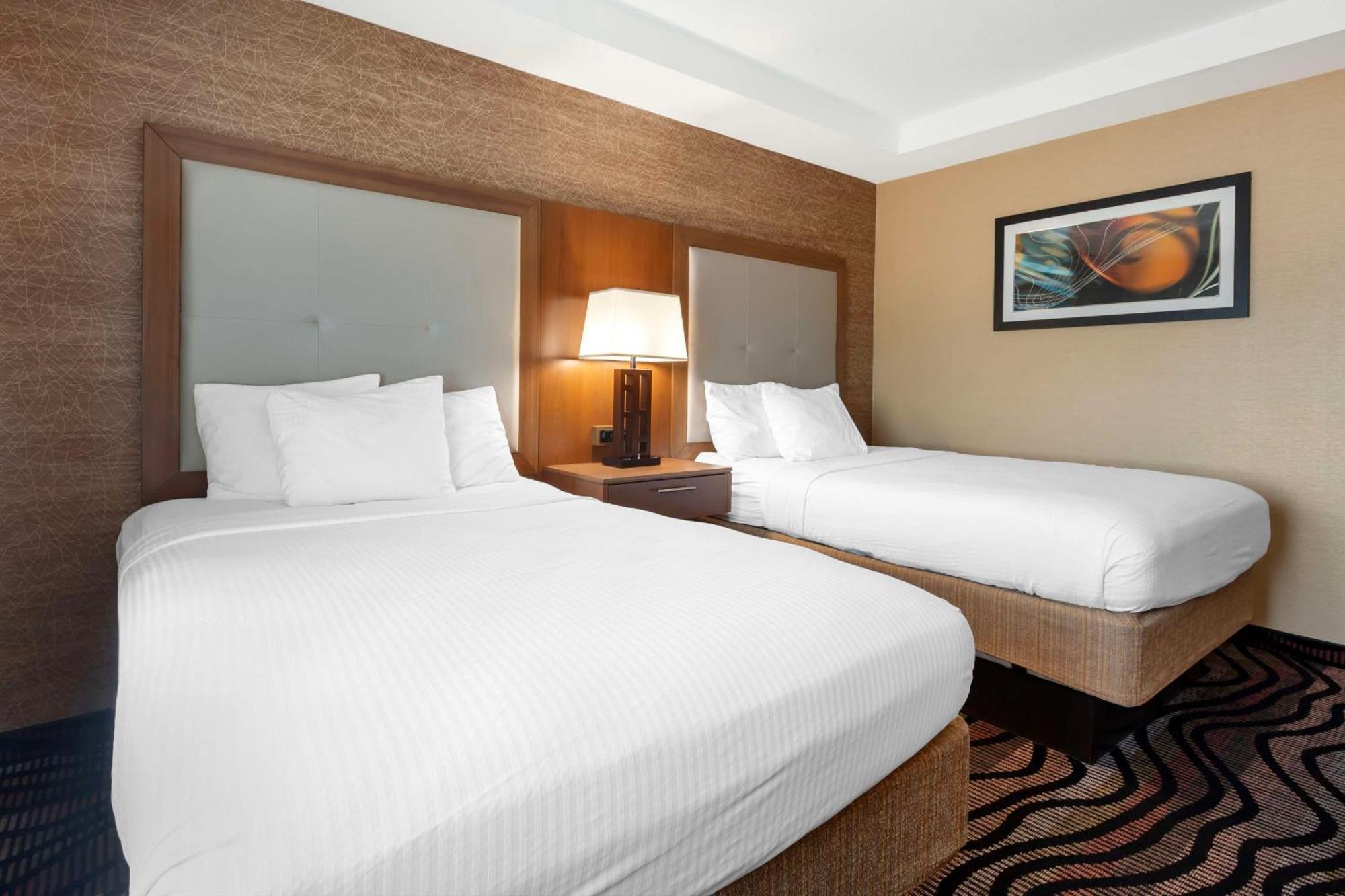 Double Room with Two Double Beds - Non-Smoking