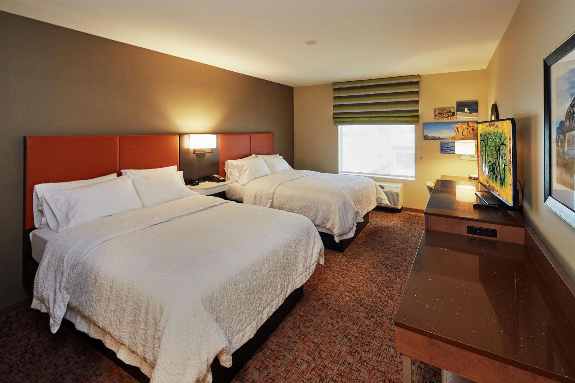 Queen Room with Two Queen Beds - Non-Smoking,1546966300:JPEG