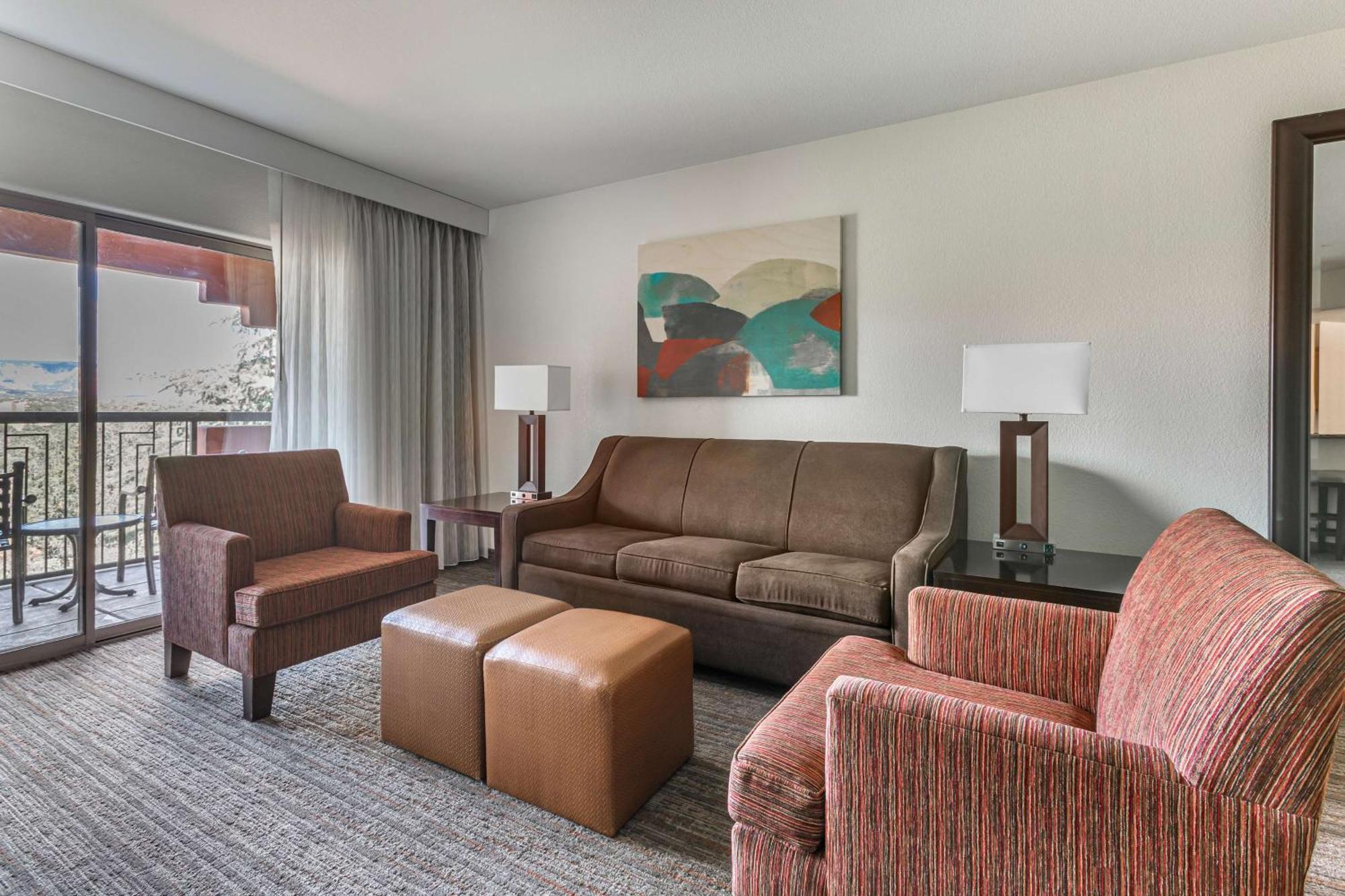 1 BEDROOM 1 KING SUITE HEARING ACC RI SHOWER,1551378304:JPEG