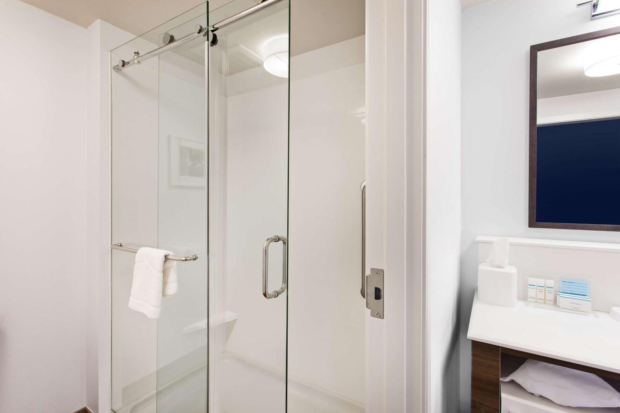 King Room,1551422461:JPEG