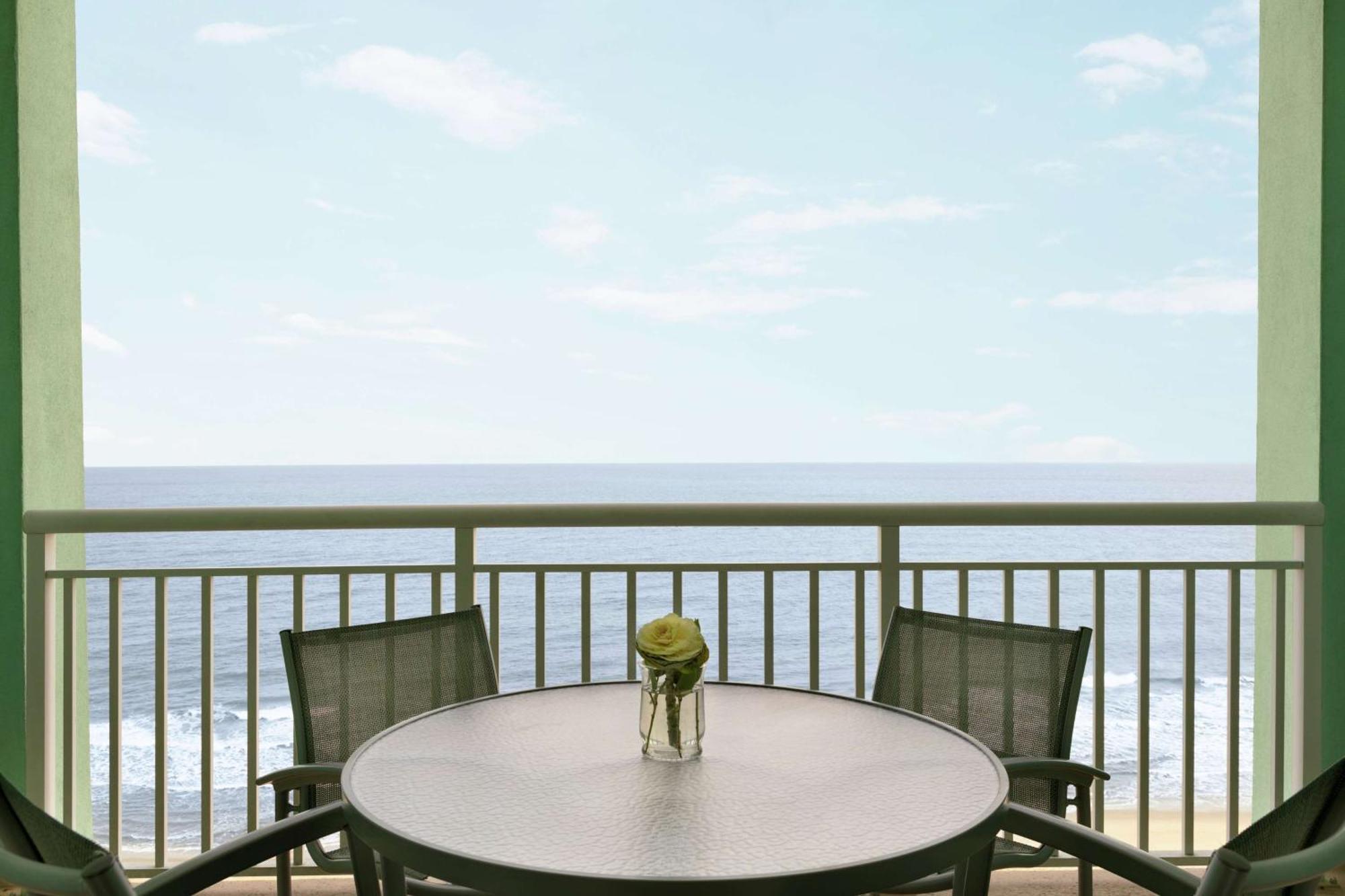 Queen Suite with Tub - Mobility Accessible - Oceanfront,1551446395:JPEG