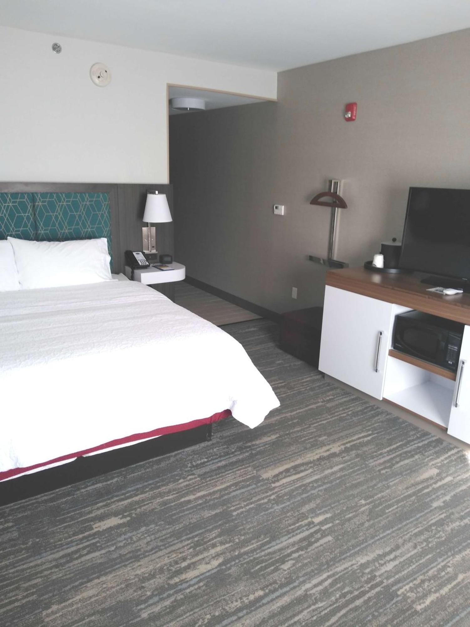 King Room with Whirlpool - Non-Smoking,1551632836:JPEG