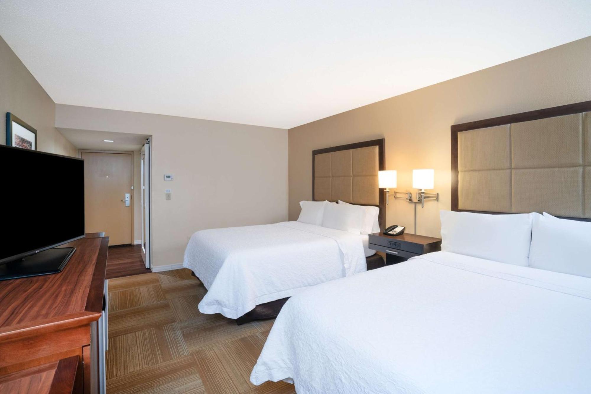 Queen Room with Two Queen Beds - Hearing Access/Non-Smoking,1551641902:JPEG