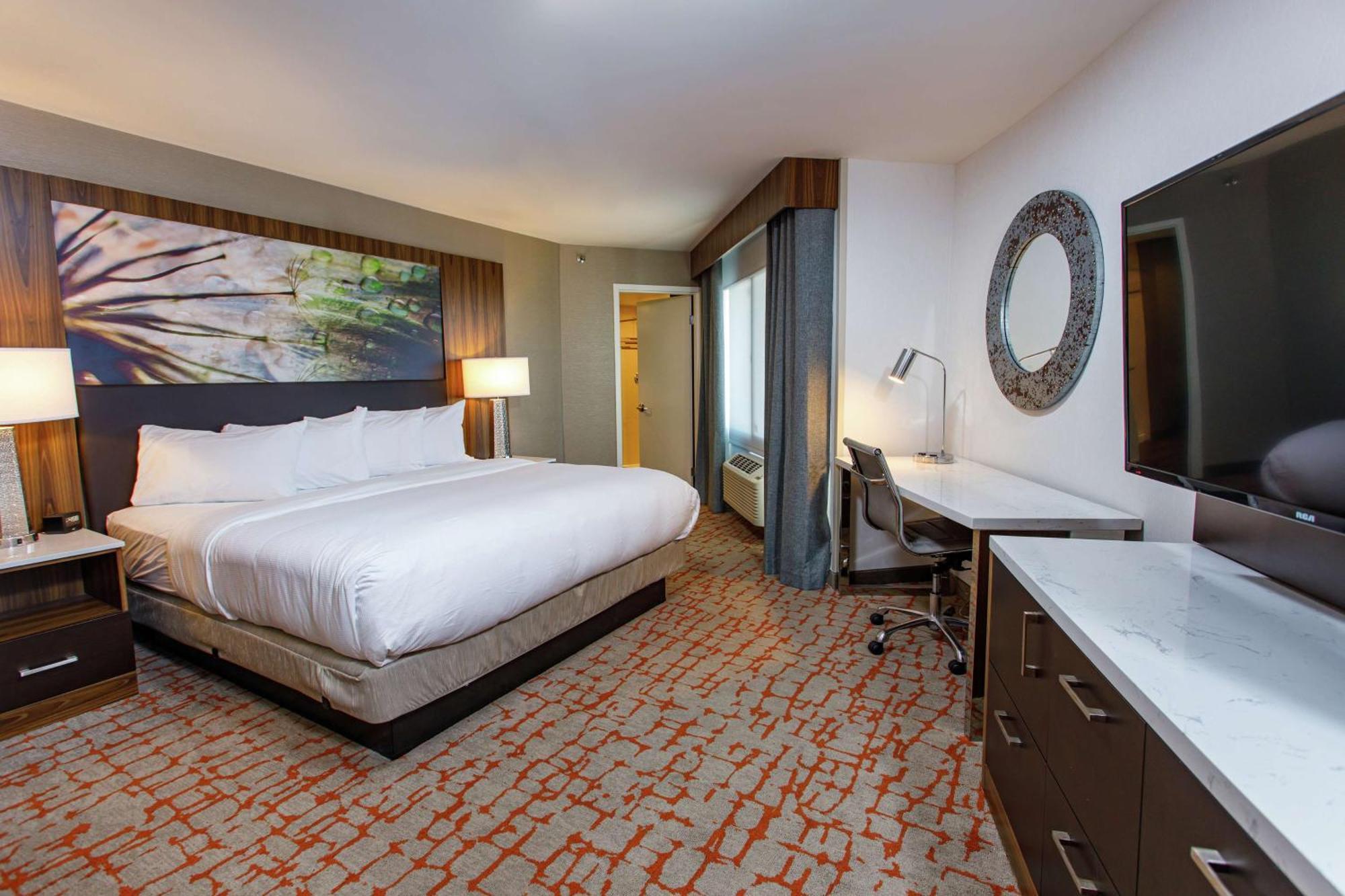 Junior King Suite