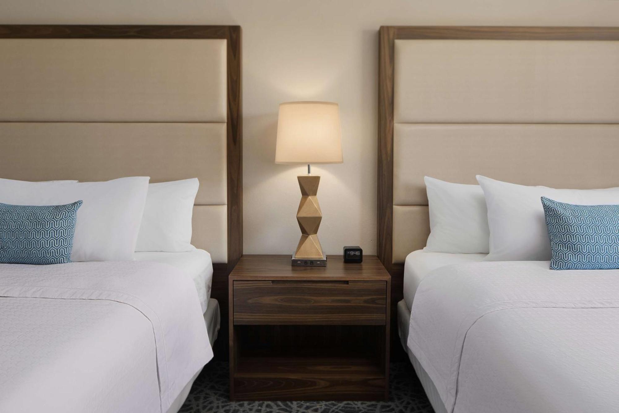 Queen Suite with Two Queen Beds - Mobility Access/Non-Smoking,1709866064:JPEG