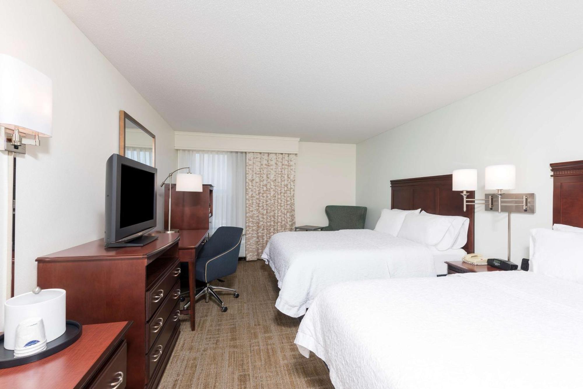 Queen Room with Two Queen Beds,1552295959:JPEG