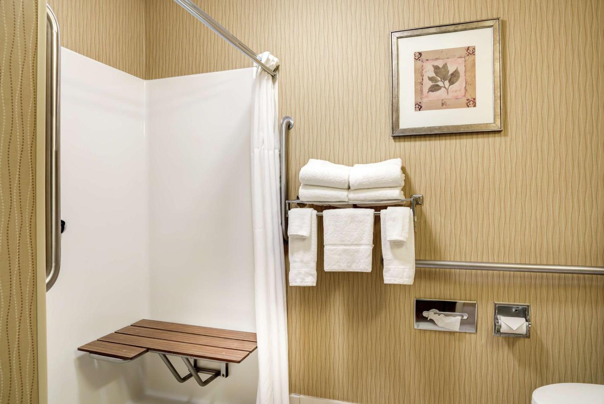Room with Two Queen Beds - Non-Smoking