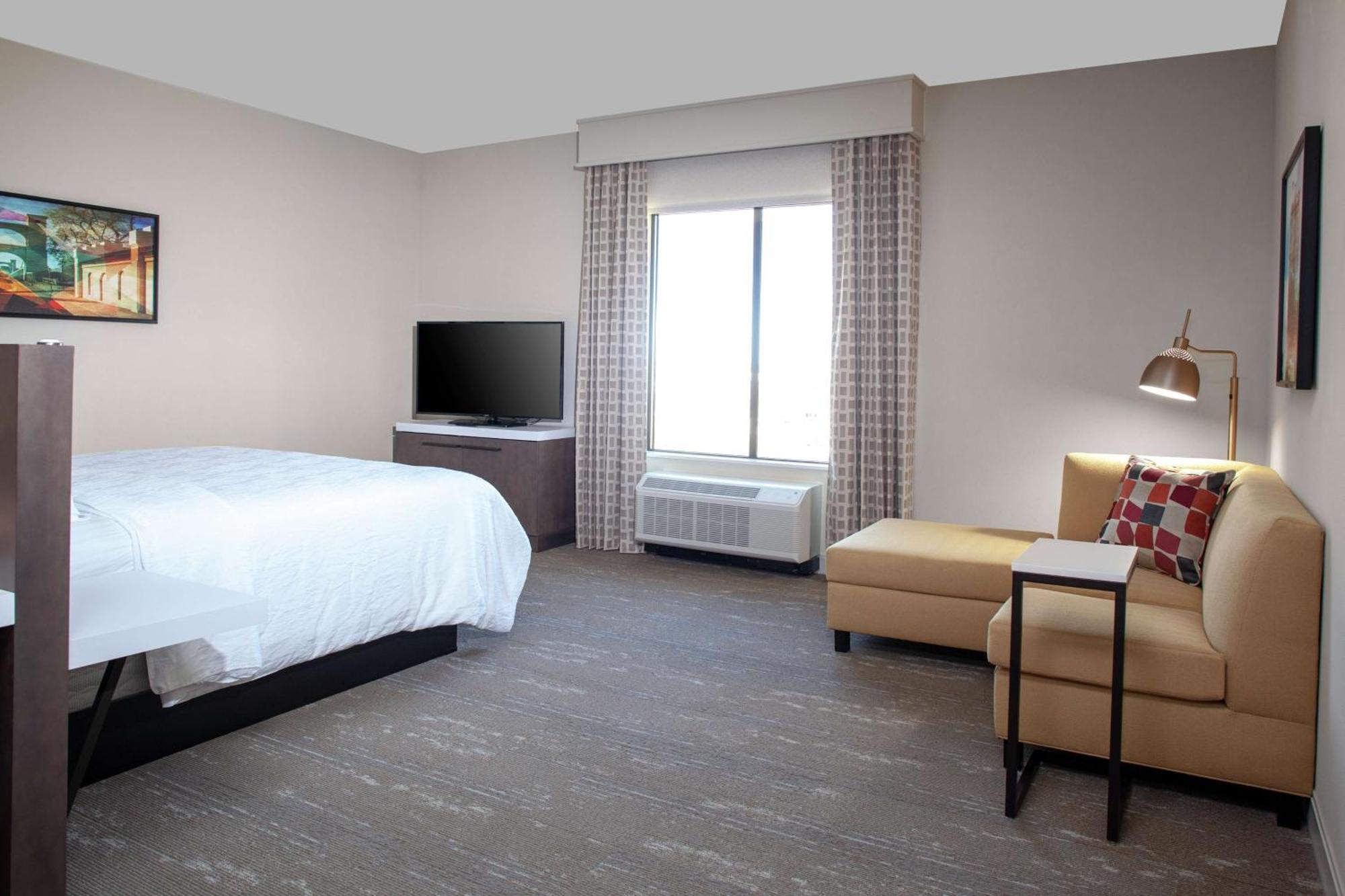 Premium King Room