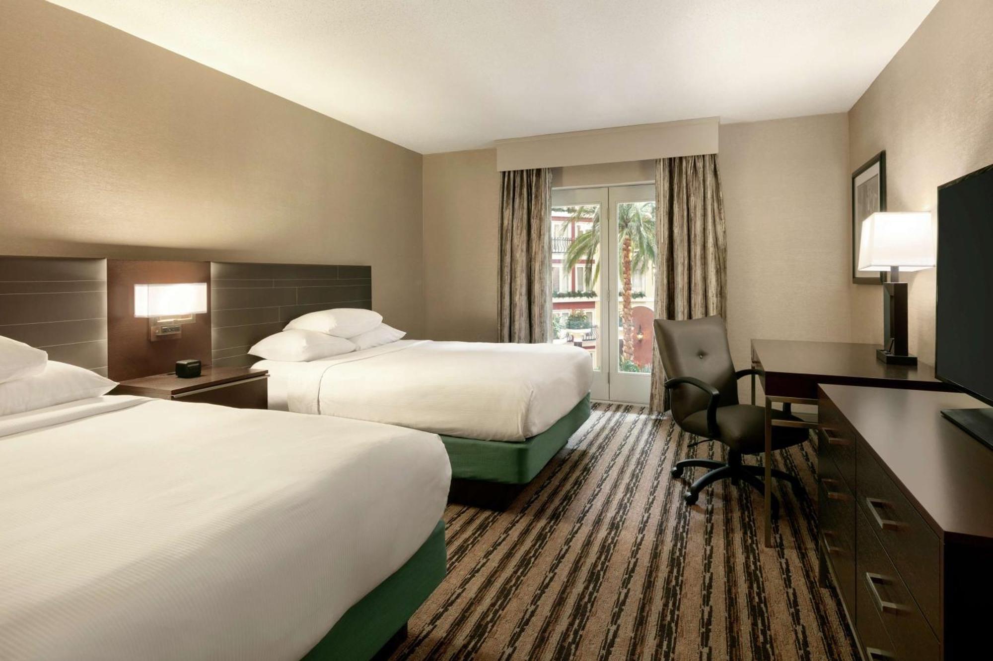 Queen Room with Two Queen Beds - Non-Smoking,1557463273:JPEG