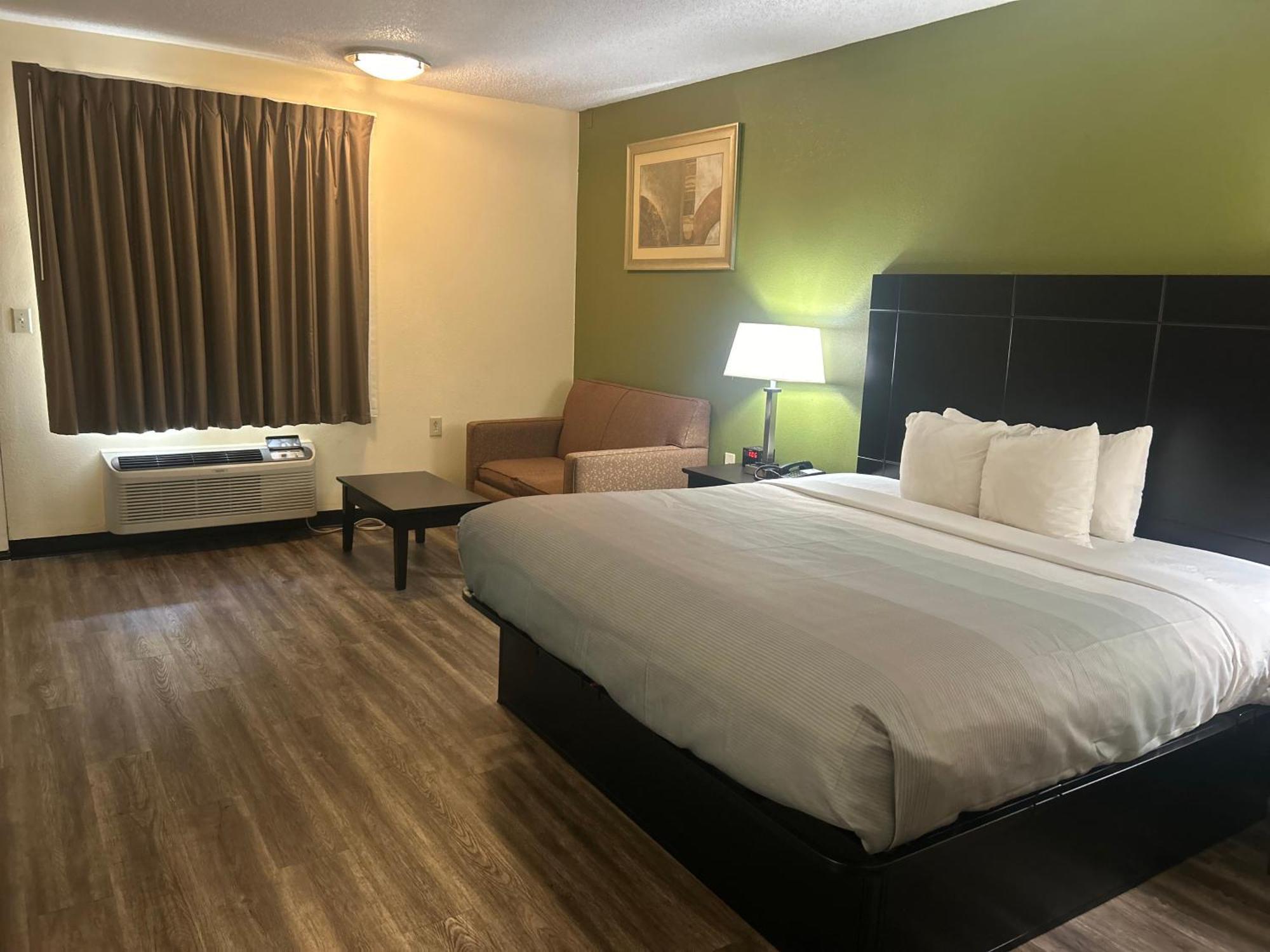 King Room - Non-Smoking