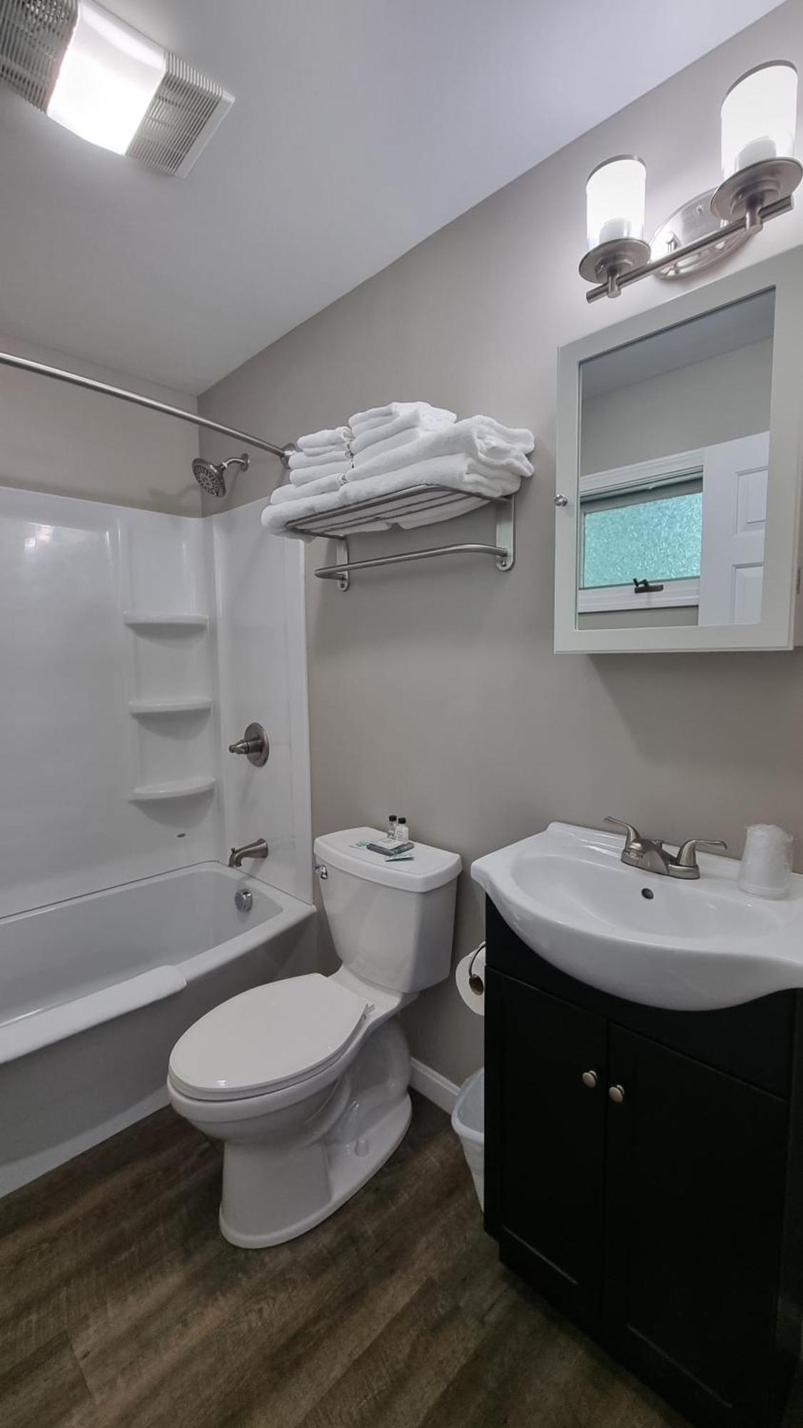 Quadruple Room with Lake View Non-Pet Friendly
