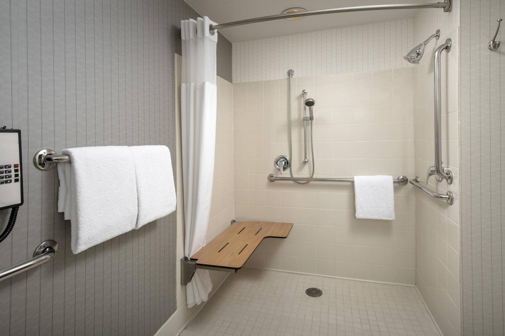 Queen Room with Two Queen Beds - Hearing Accessible,1576722971:JPEG