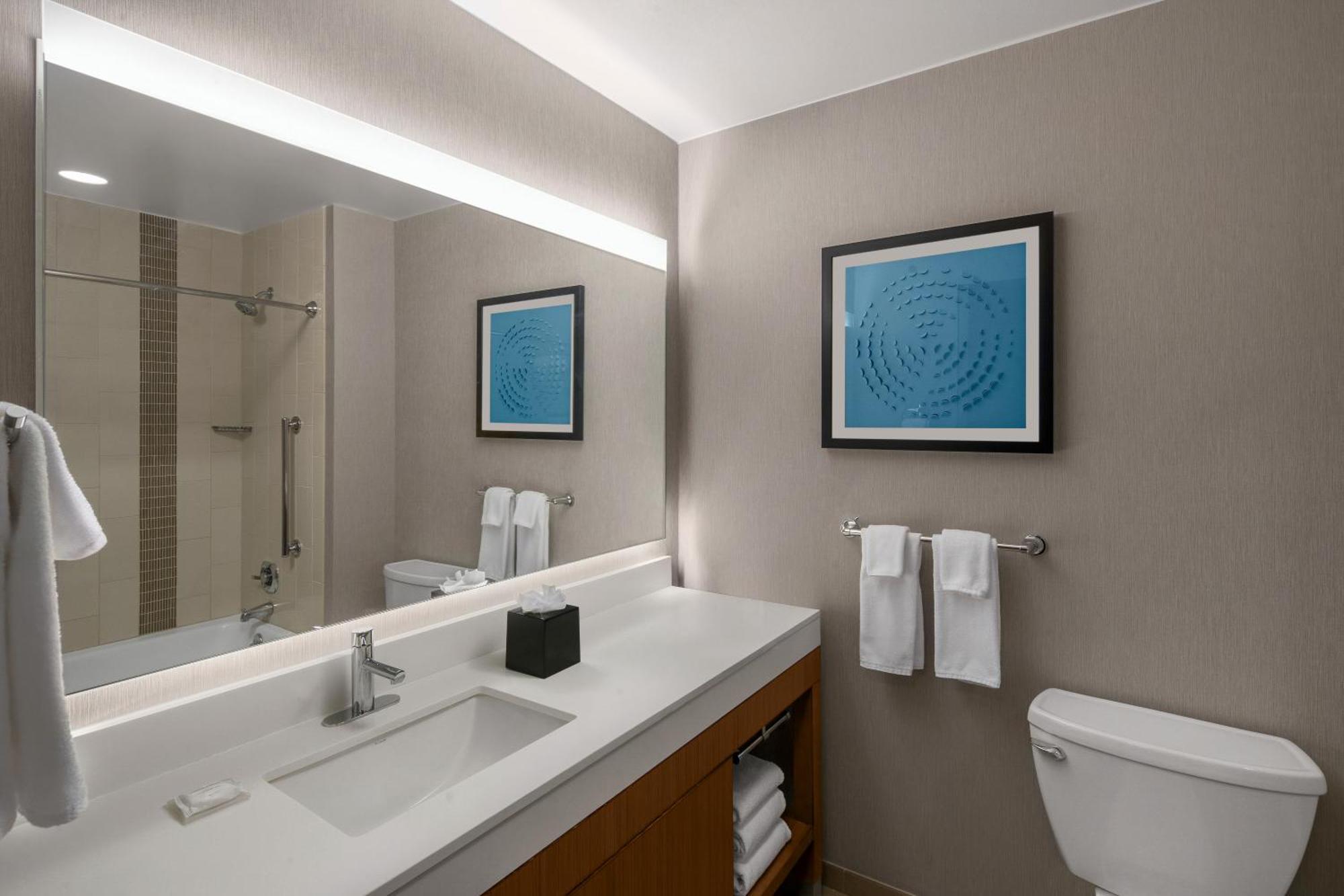 Queen Room with Two Queen Beds, Sofa Bed and Accessible Tub,1584602892:JPEG