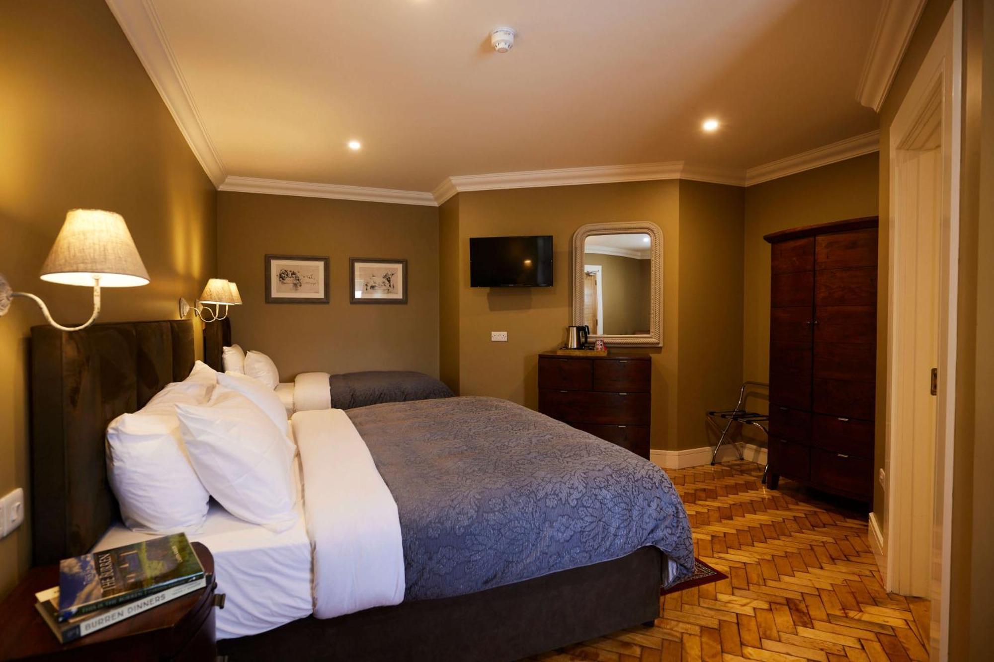 Double or Twin Room,1585496806:JPEG
