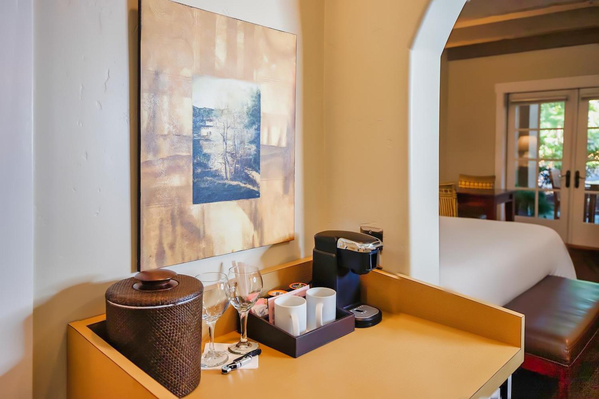 Junior Suite,1588086123:JPEG