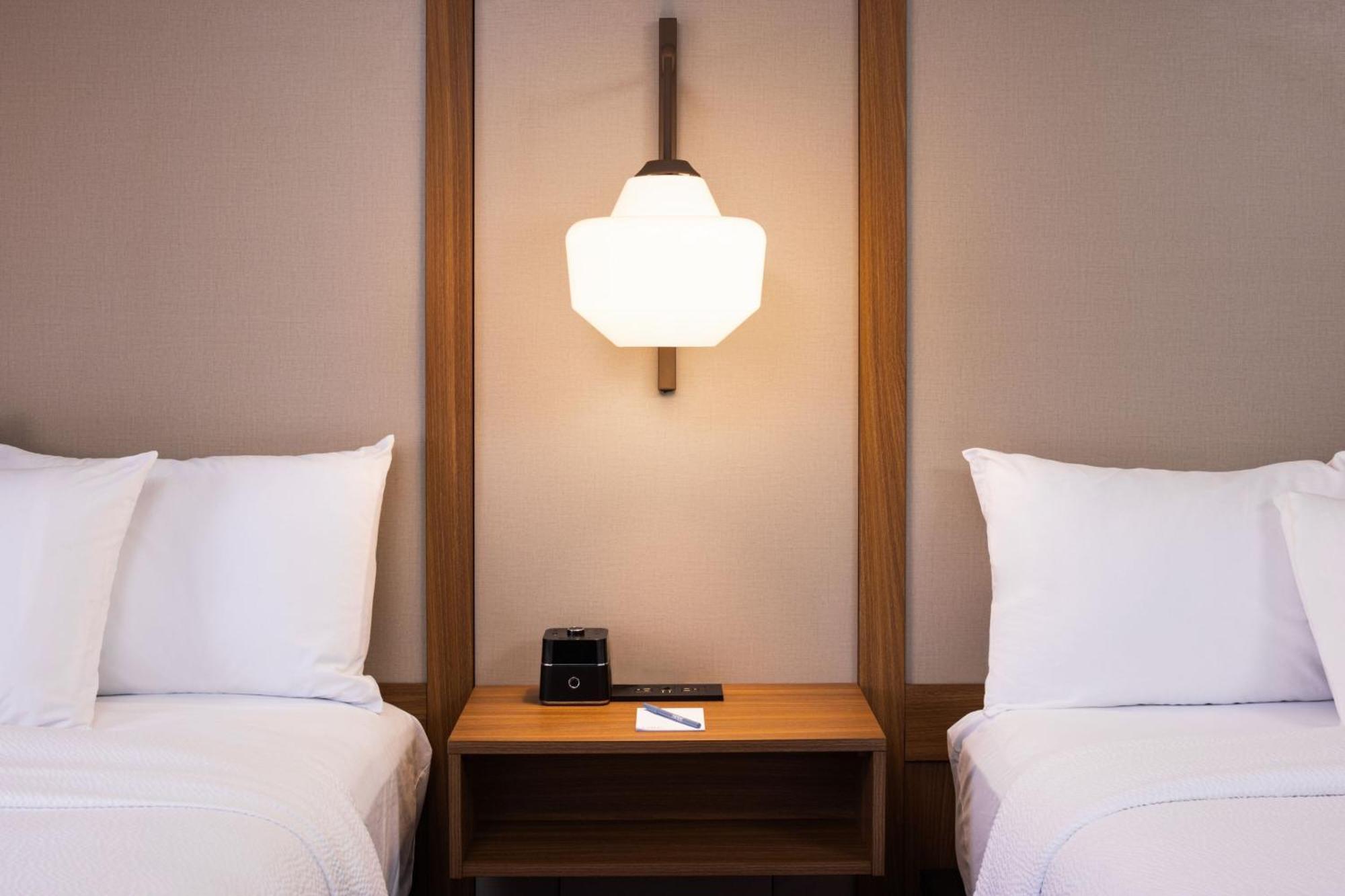 Queen Room with Two Queen Beds and Bathtub - Mobility Access/Hearing Accessible