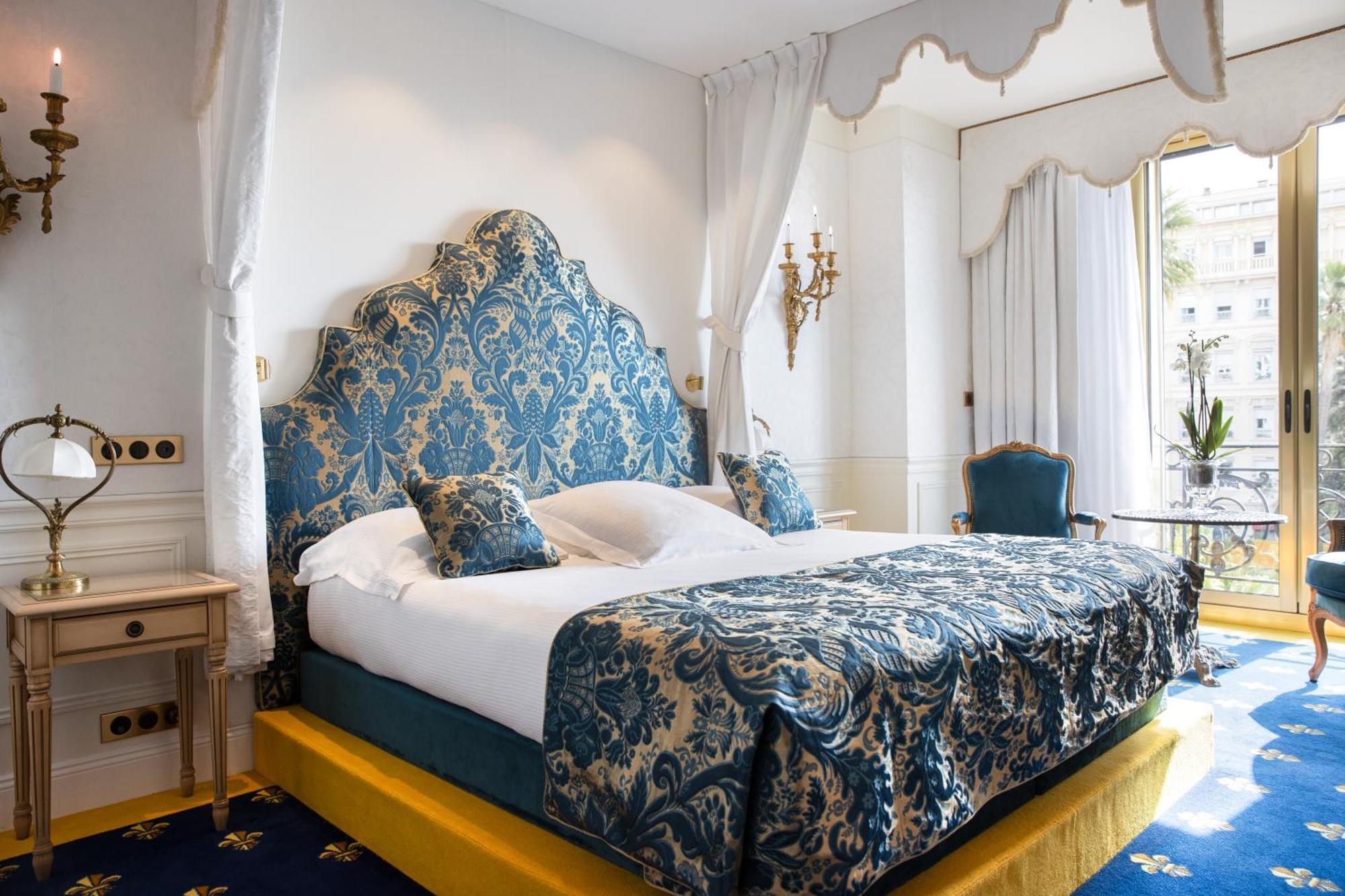 Deluxe Room with Sea View