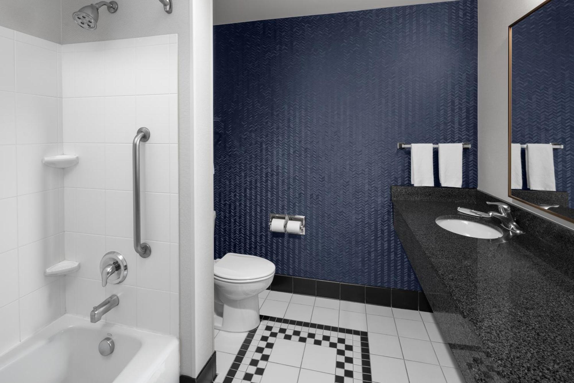 Queen Room with Two Queen Beds,1609317375:JPEG