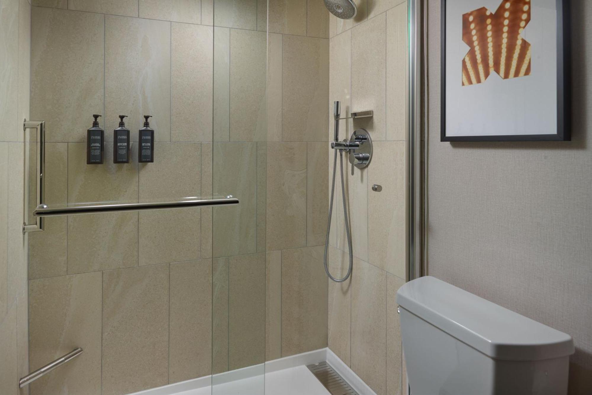 Executive Suite, 1 King,1611066535:JPEG