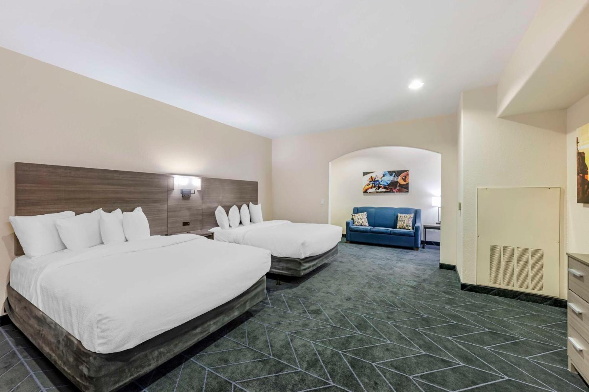 Queen Room Two Queen Beds Disability Access or Non-Smoking,1615394547:JPEG