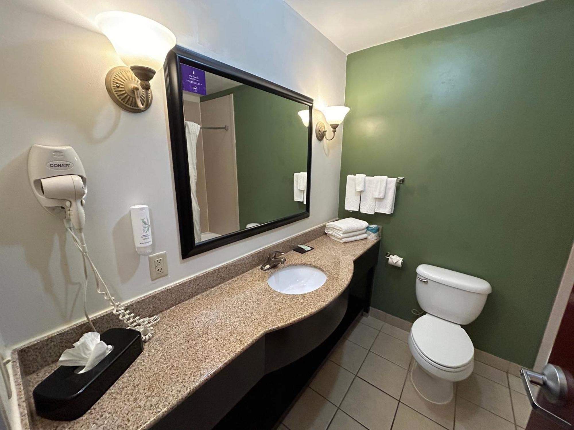 Standard King Room - Non-Smoking