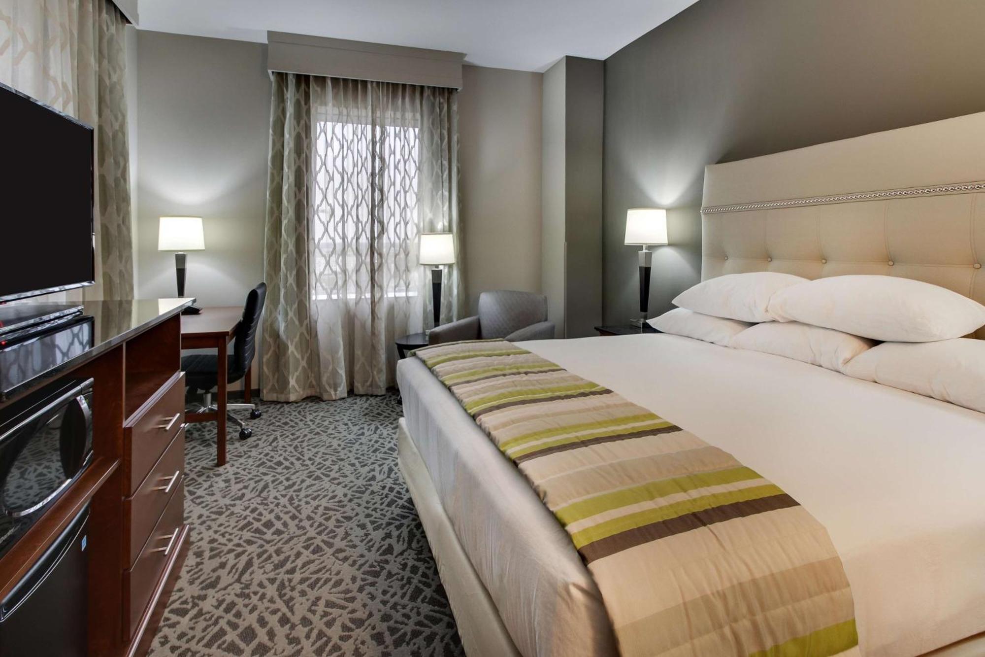 Deluxe King Room,1619219478:JPEG