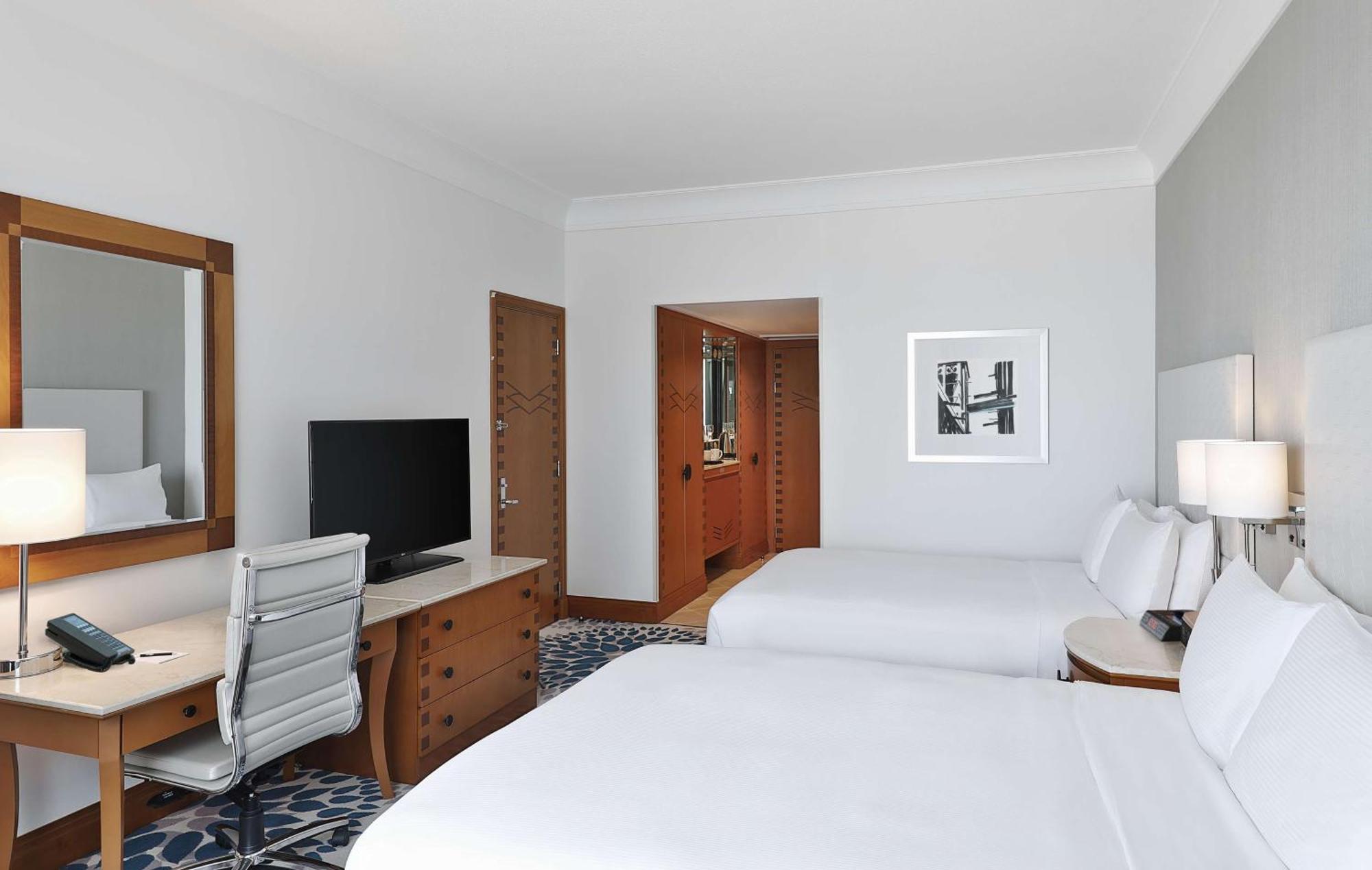 Deluxe Queen Room with Two Queen Beds and Partial Sea View,1622014381:JPEG