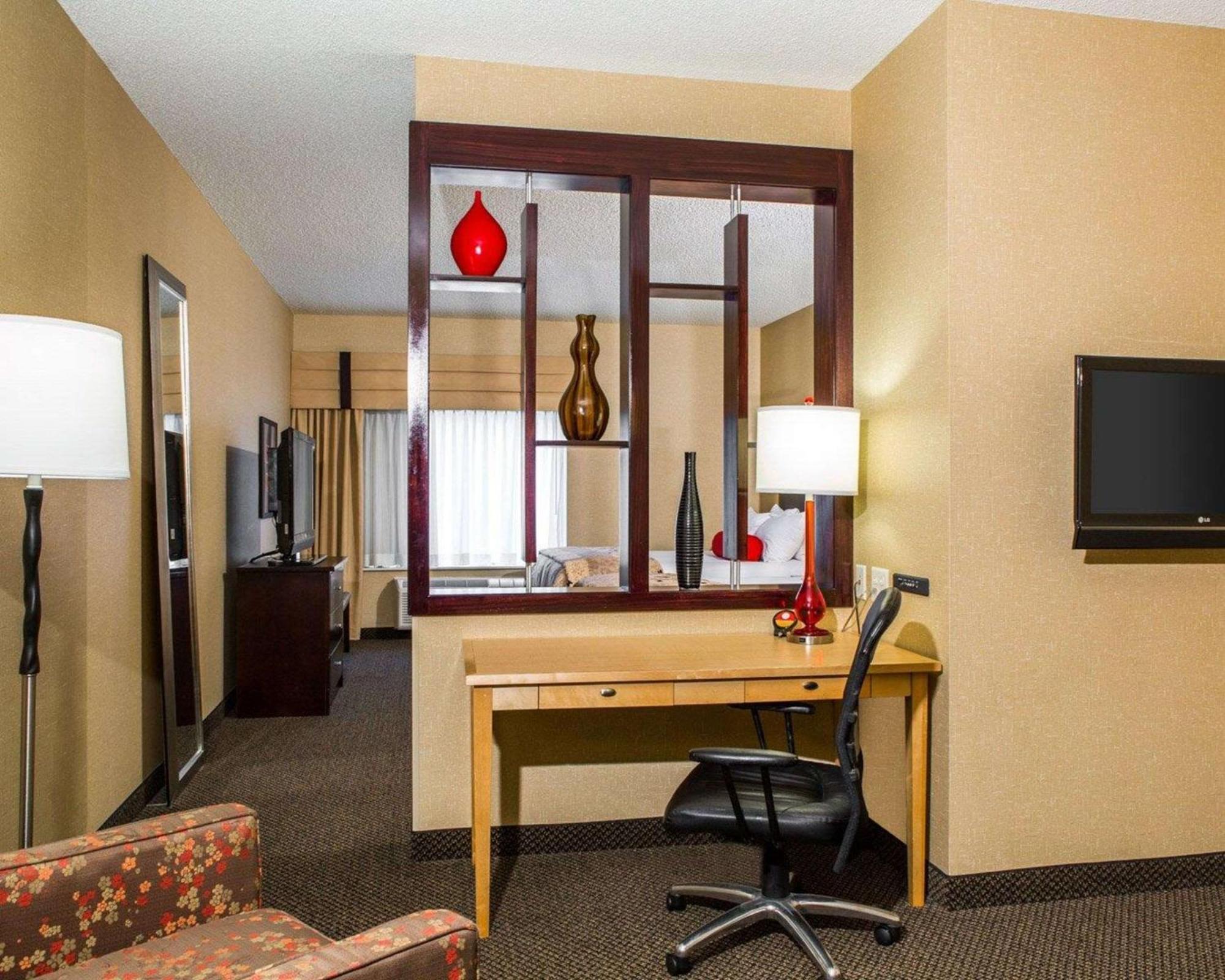 Queen Suite with Two Queen Beds - Disability Access/Non-Smoking,1654278415:JPEG