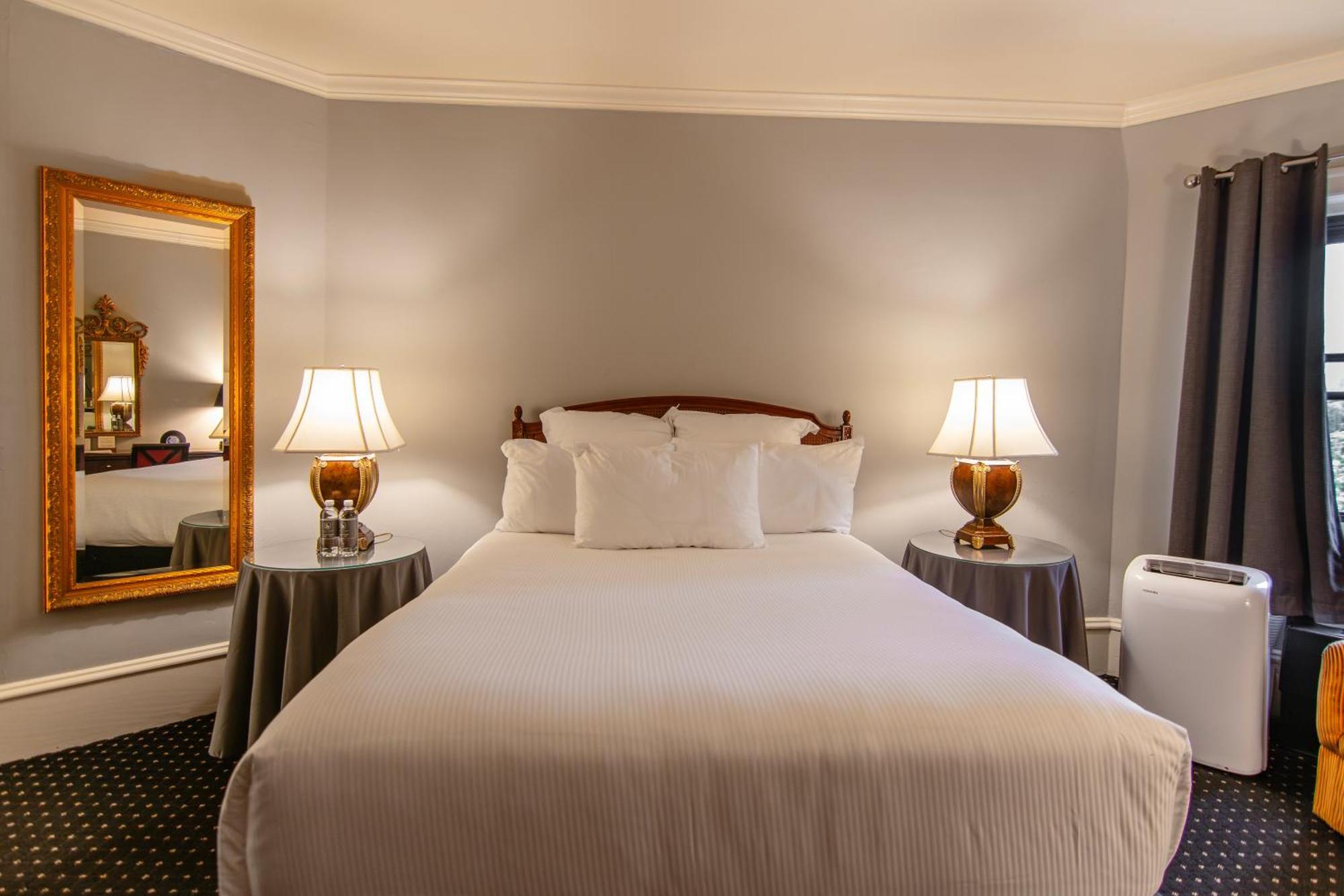 Classico Guestroom,1629891648:JPEG