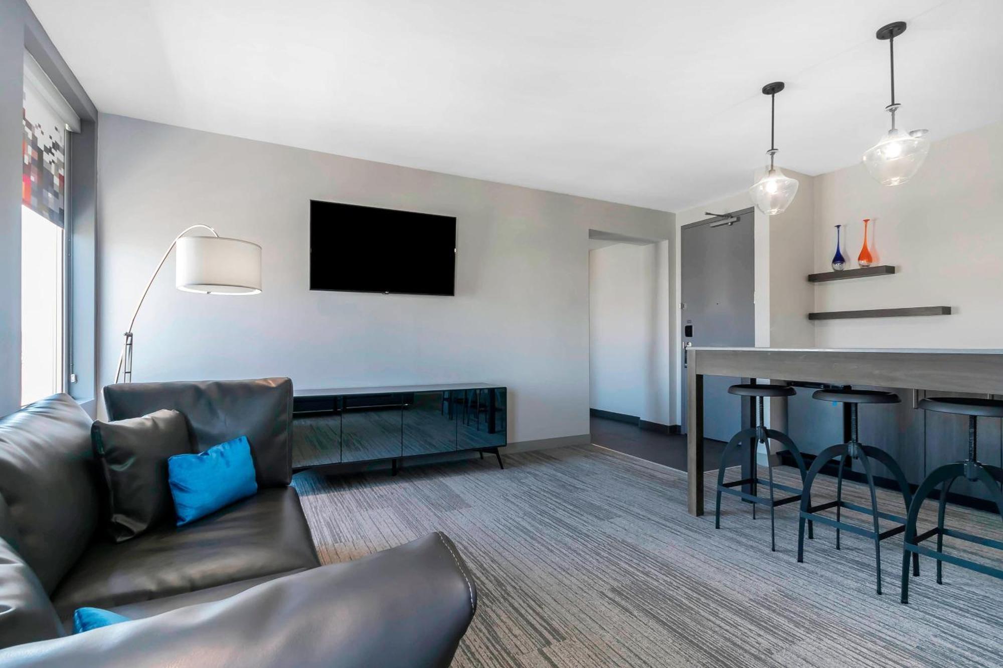 Aloft 1 Bedroom Suite King,1631582074:JPEG