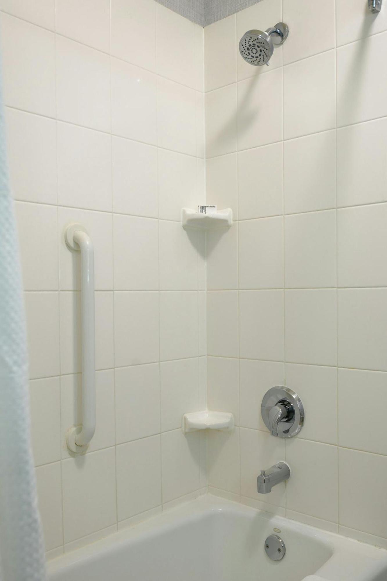 1 Bedroom 2 room Suite, 1 King, Sofa bed,1632235280:JPEG