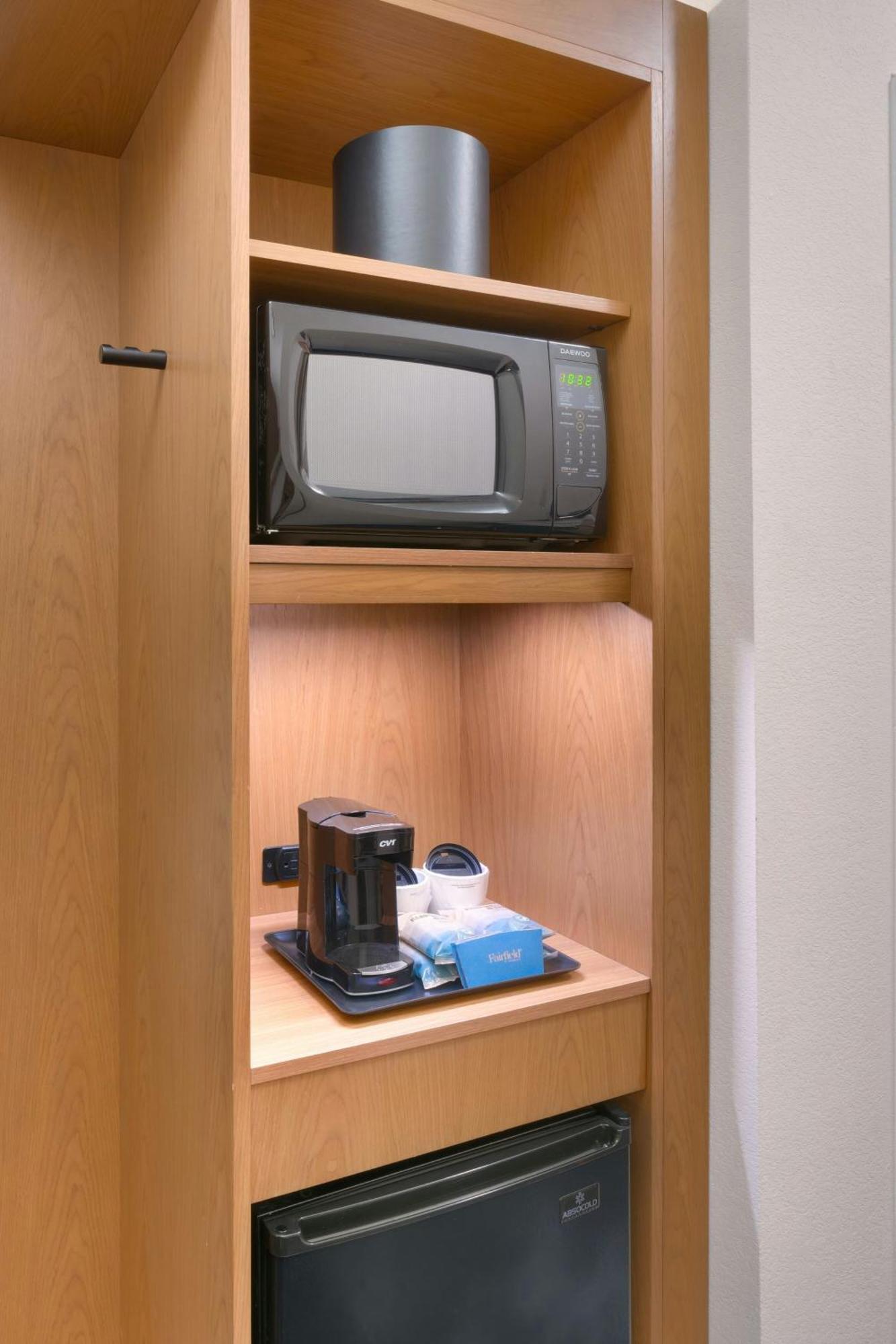 King Room with Roll-In Shower - Mobility Access/Hearing Accessible
