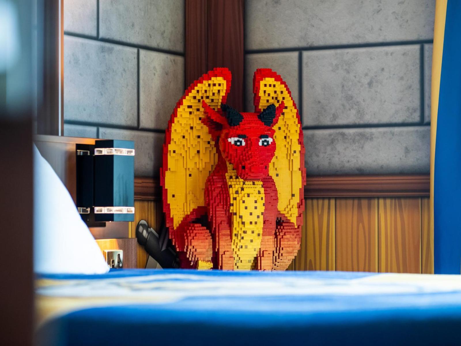 Premium Knight's Room