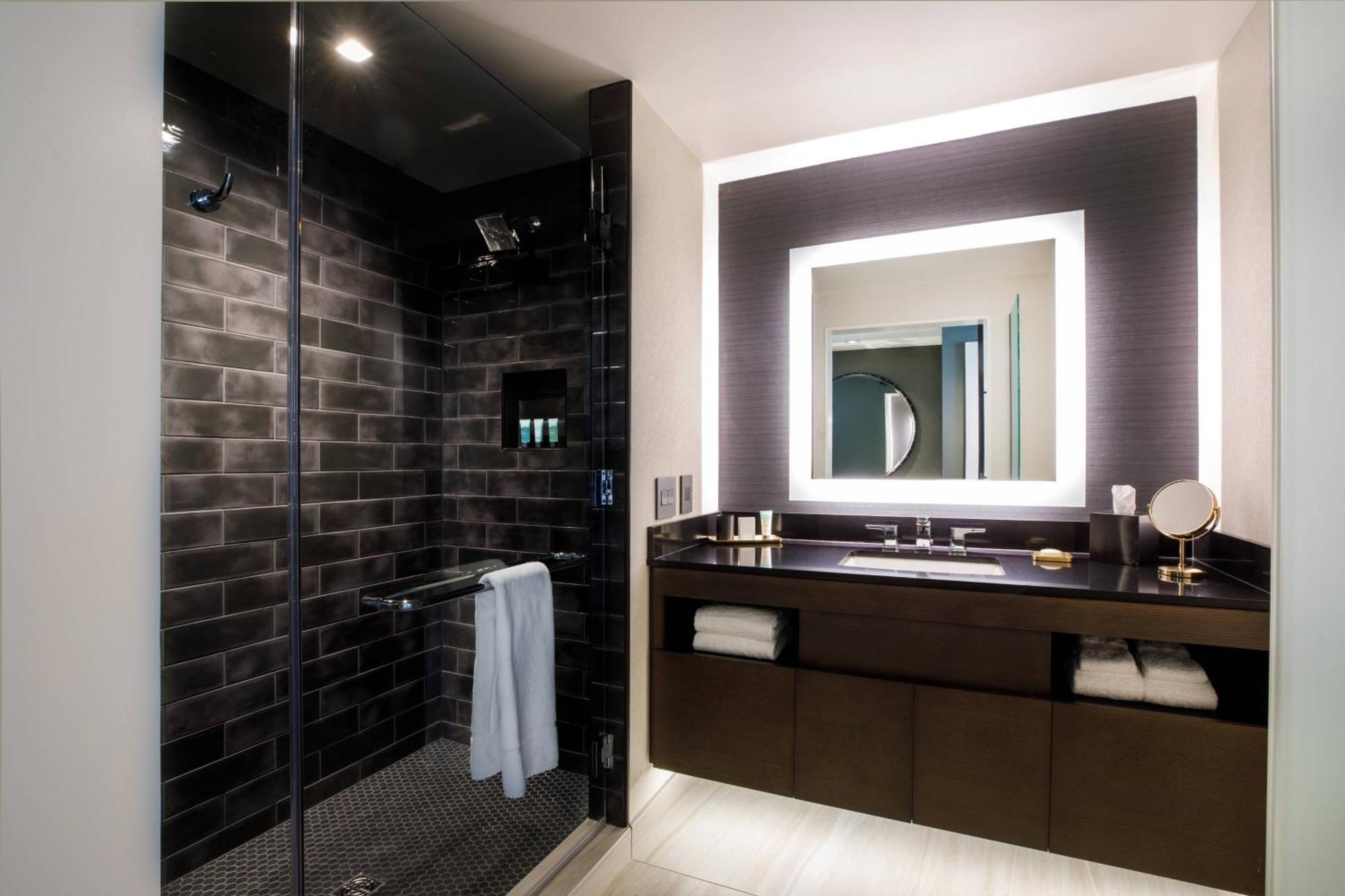 Executive King Room,1643217539:JPEG