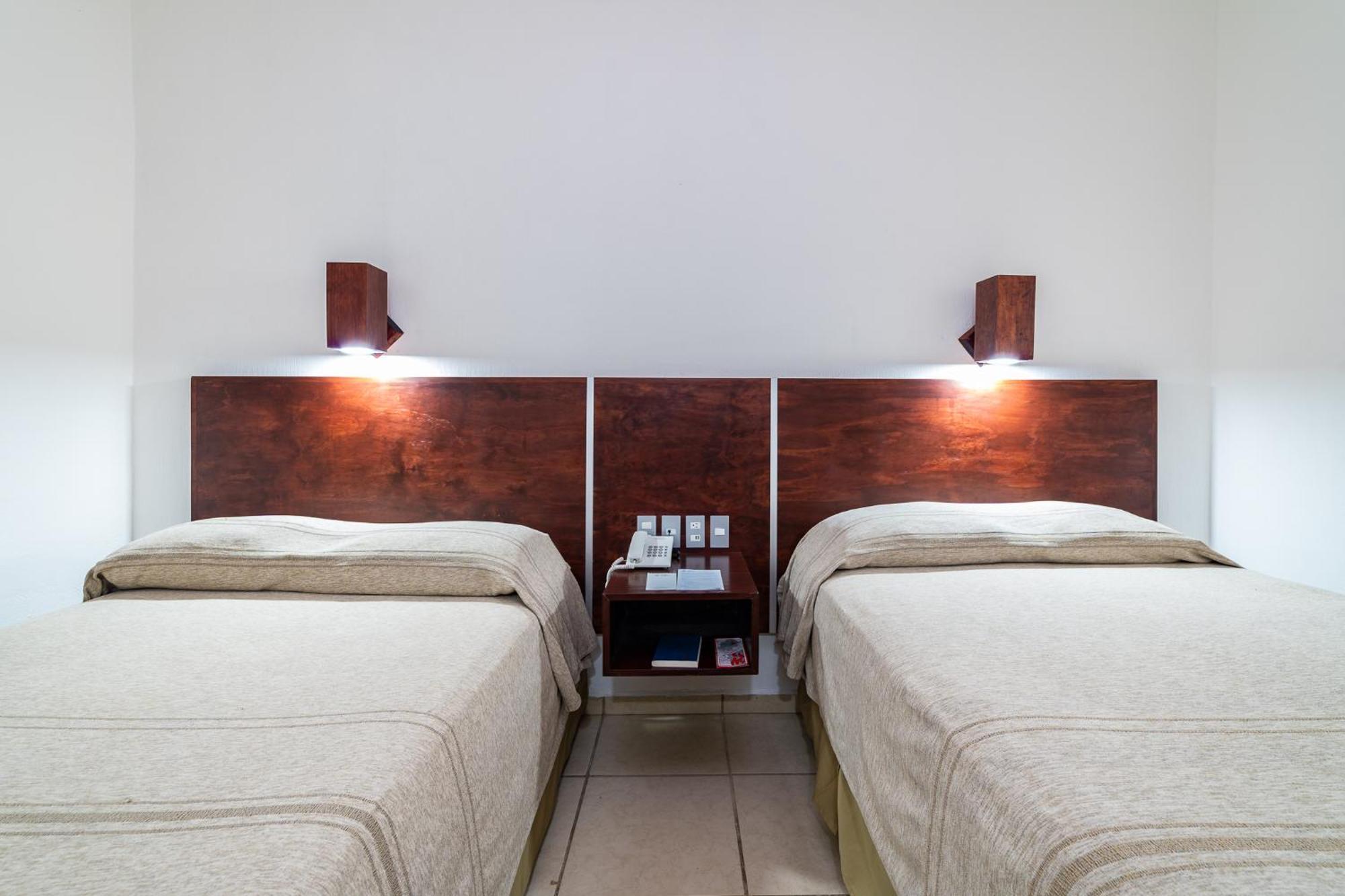 Standard Twin Room with Sofa,1648894420:JPEG