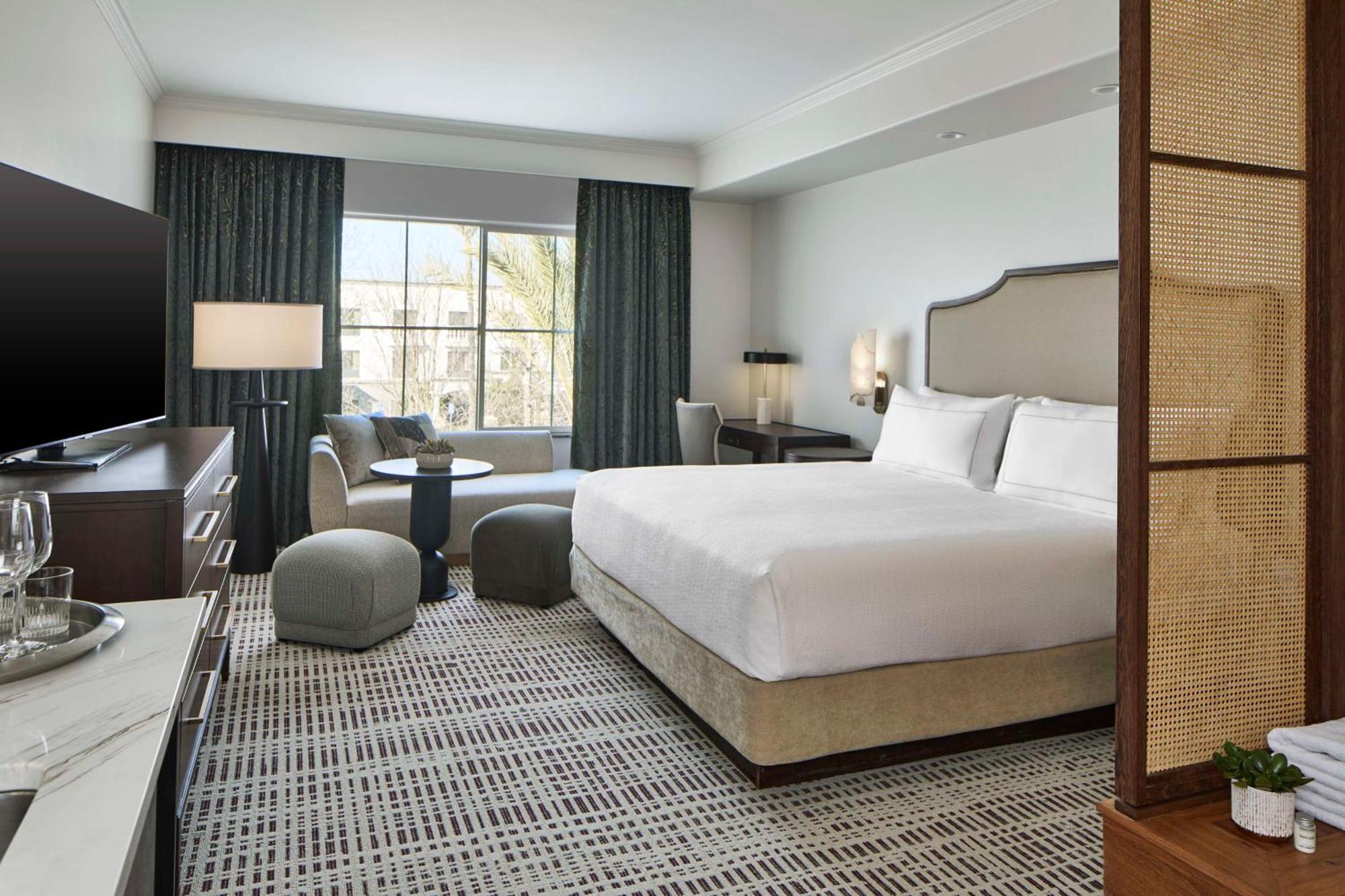 King Room with Jetted Tub