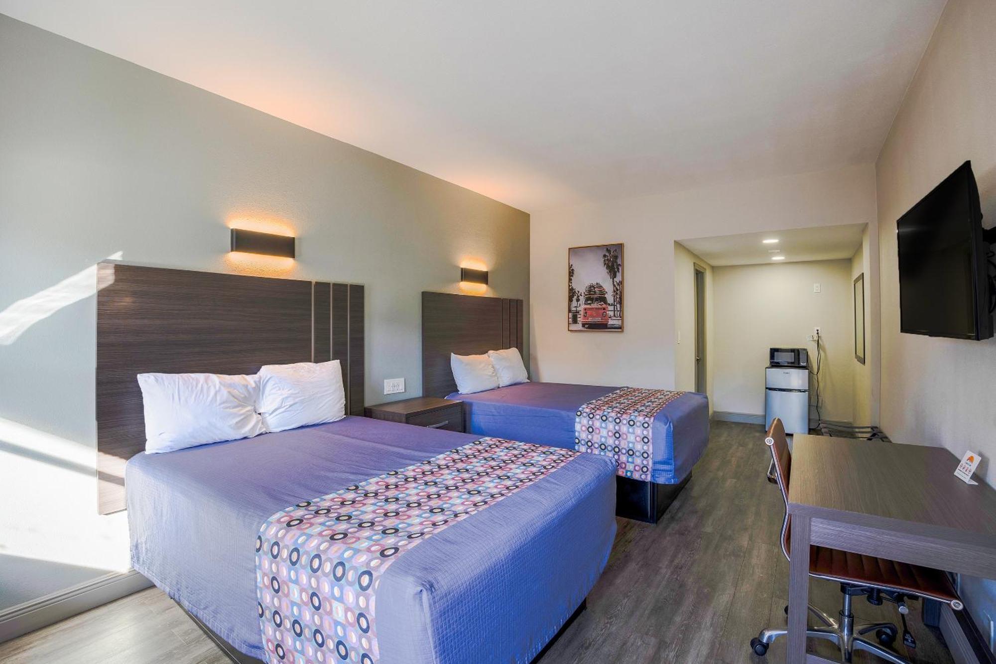 2 Full Beds Non-Smoking,1658762401:JPEG