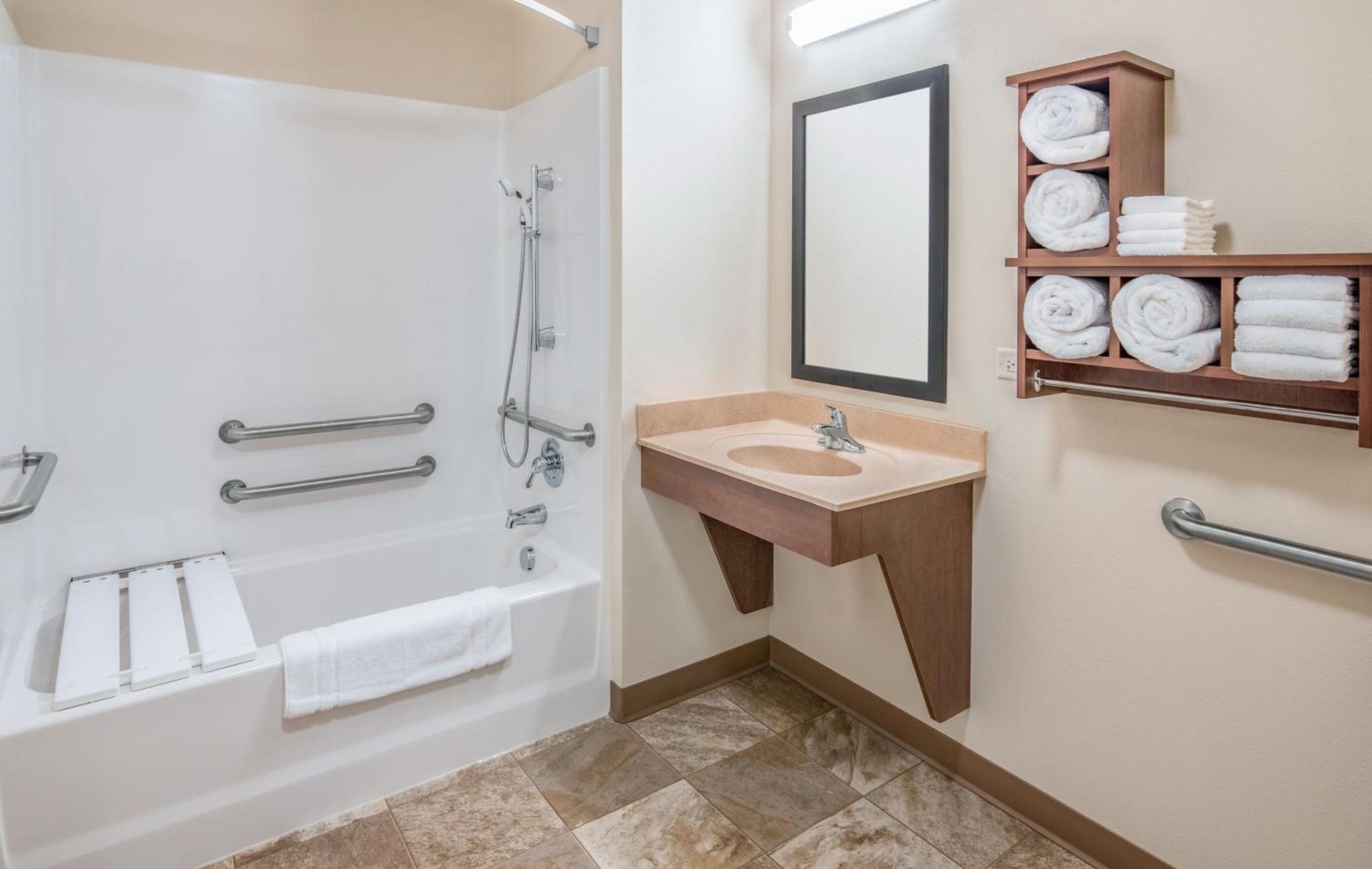 Queen Room - Hearing & Mobility Accessible - Roll In Shower