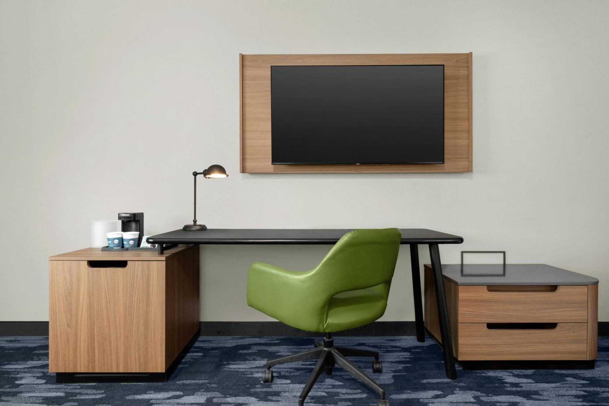 King Studio with Poolside
