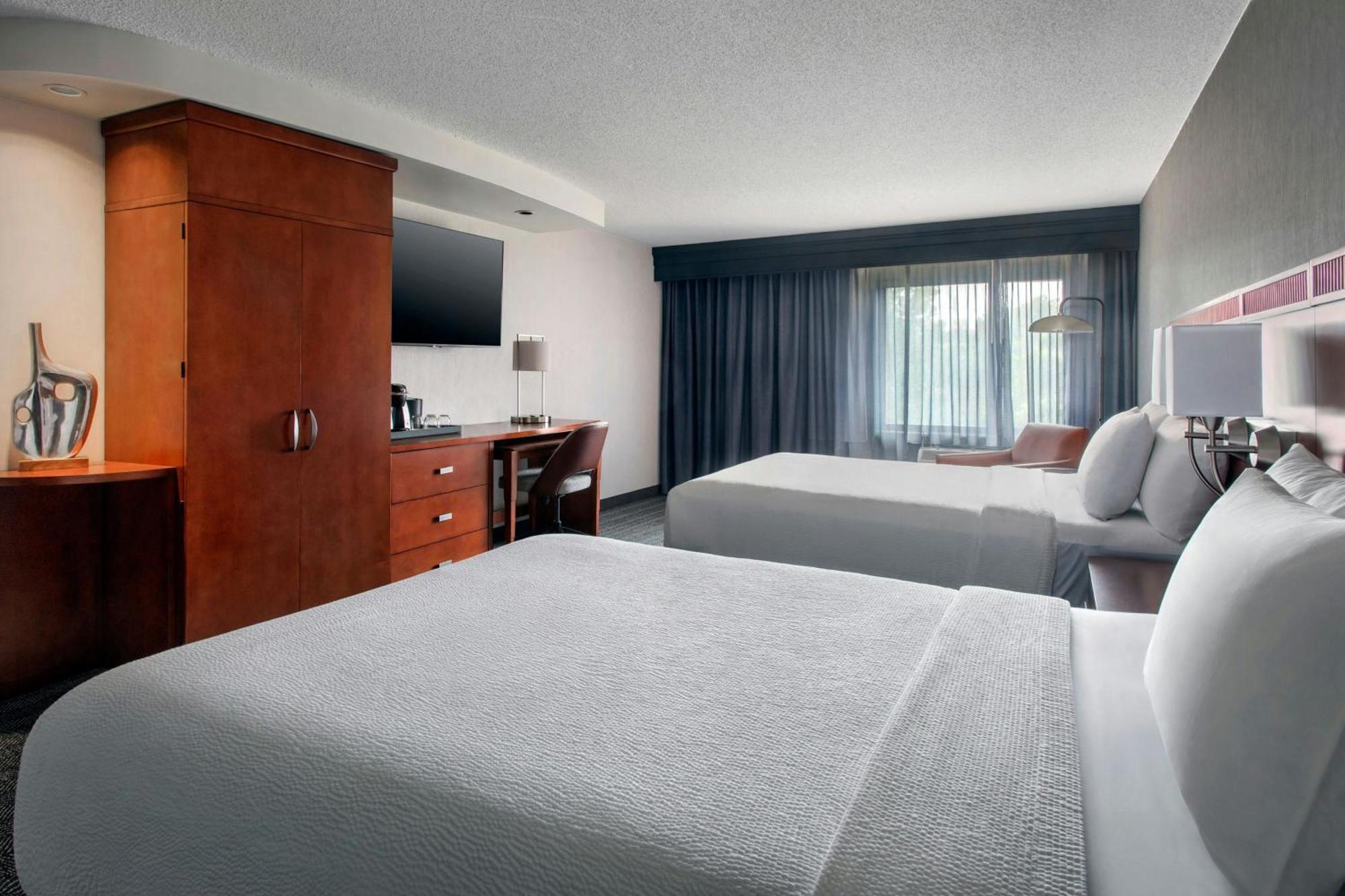 Superior Queen Room with Two Queen Beds