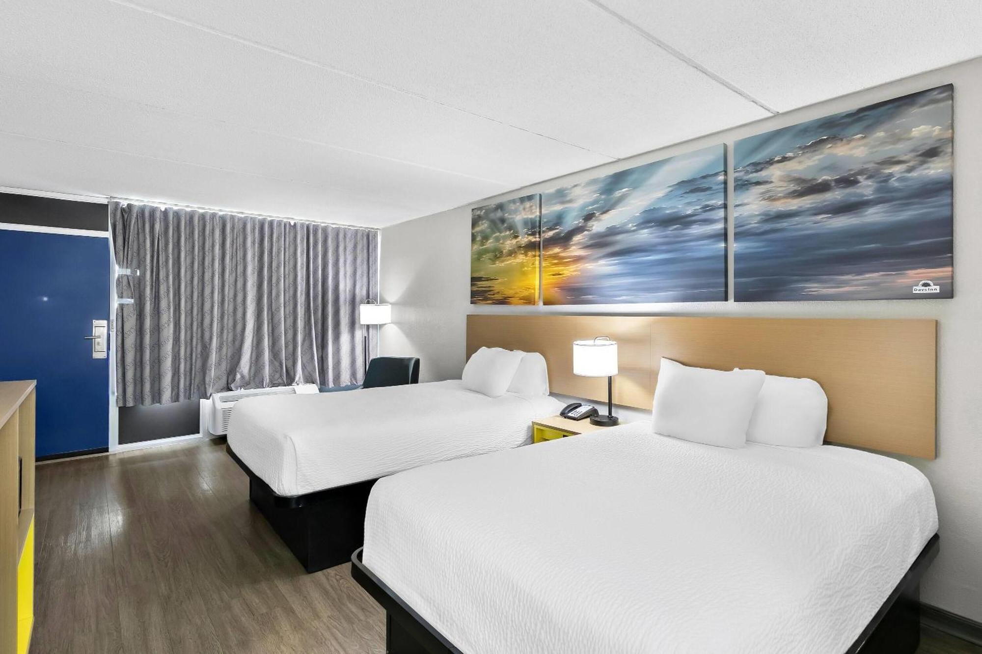 Deluxe Double Room with Two Double Beds - Non-Smoking