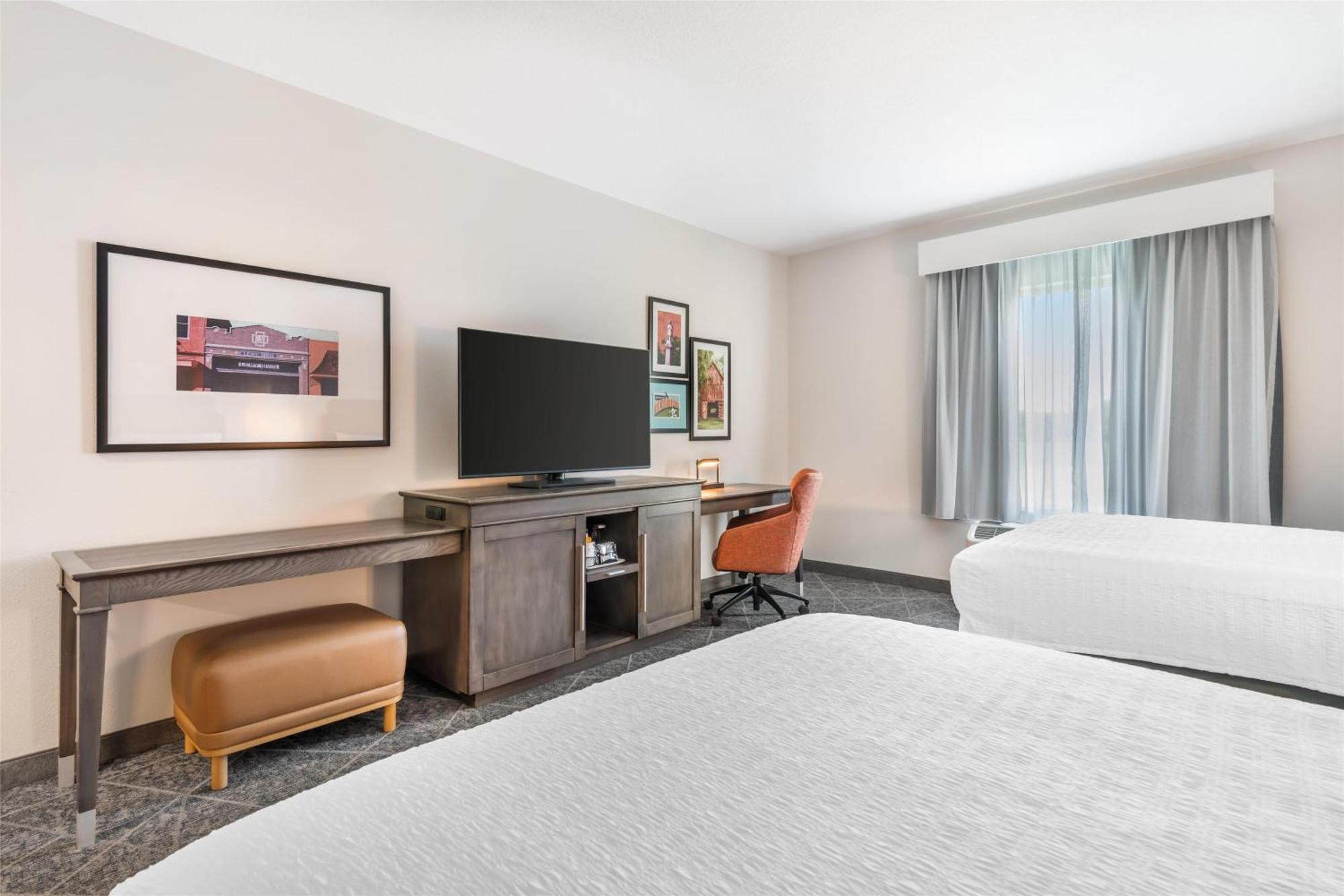 Executive Queen Room with Two Queen Beds,1694561832:JPEG
