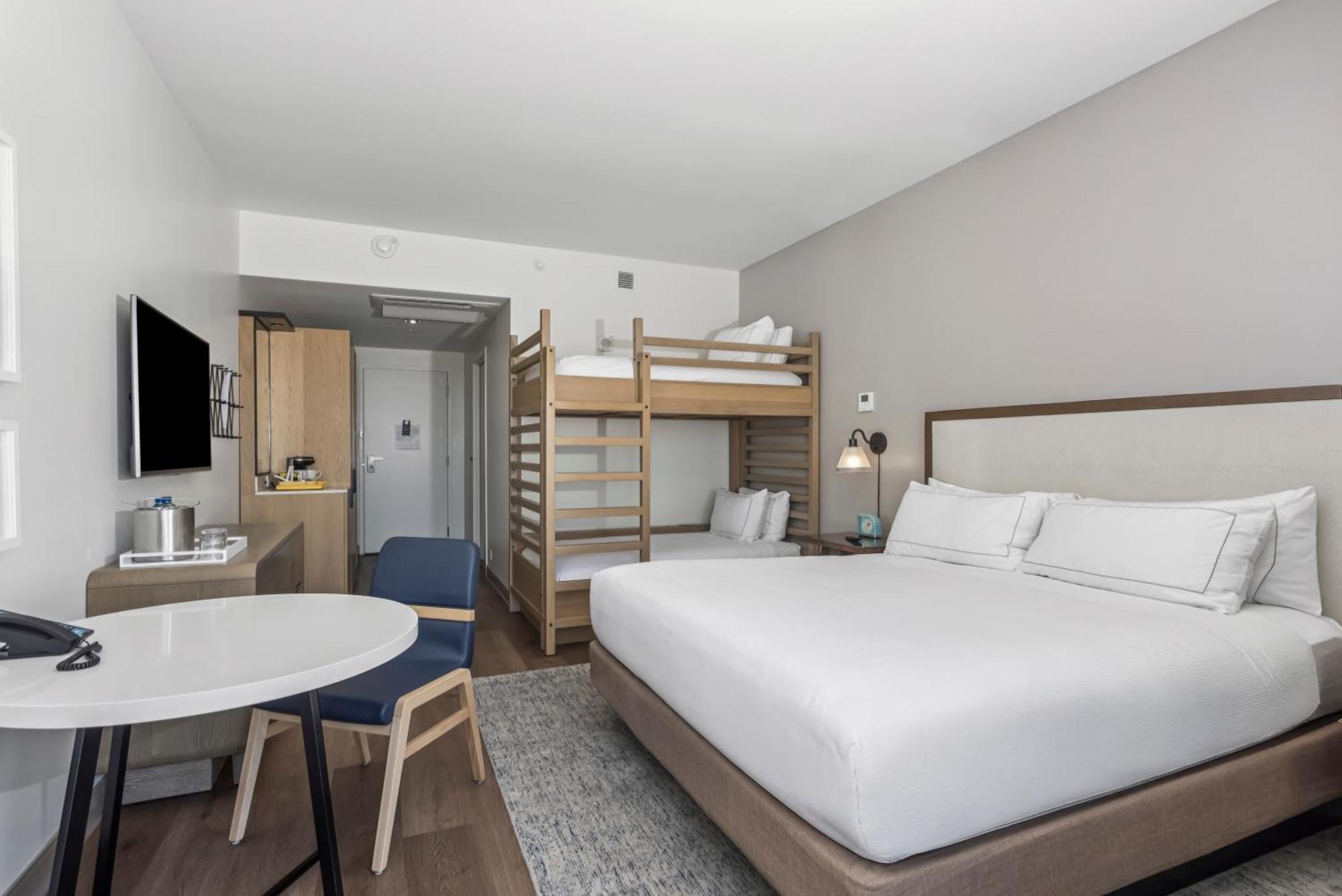 King Room with Bunk Beds,1699151882:JPEG