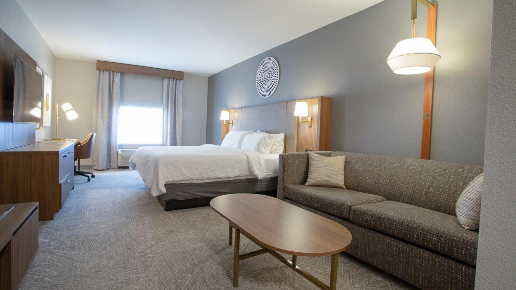 Standard King Room with Sofa Bed