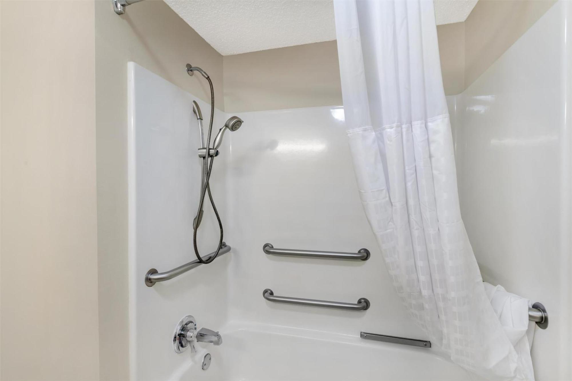 King Suite - Disability Access/Non-Smoking,1704917530:JPEG