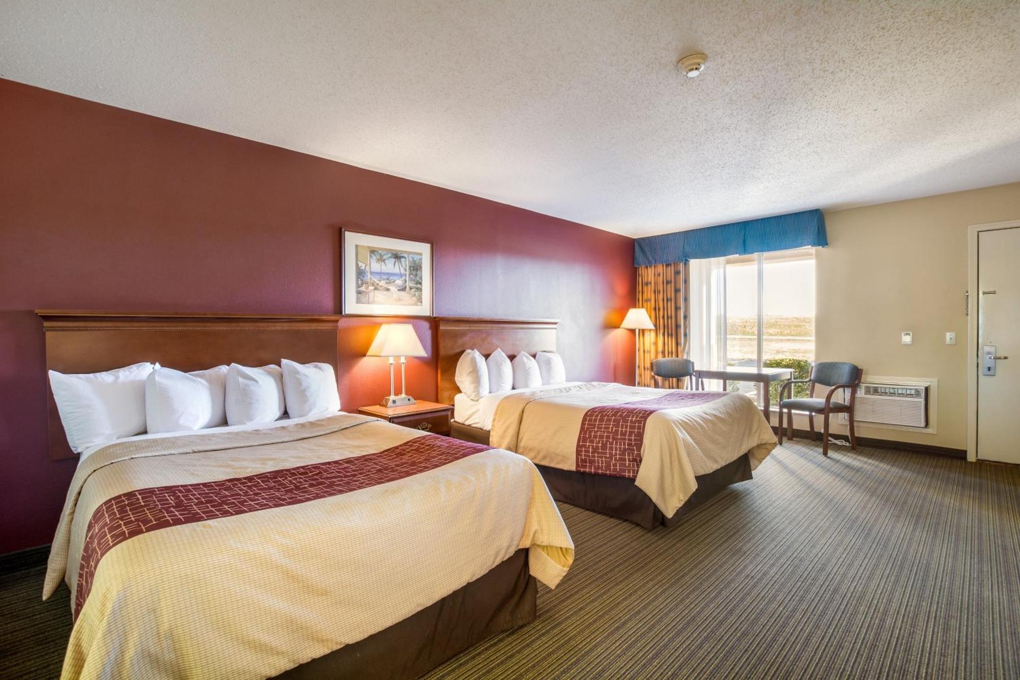 Deluxe Room with Two Double Beds Non-Smoking